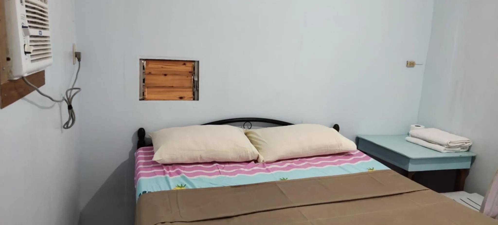 Bed in High Steps Pension