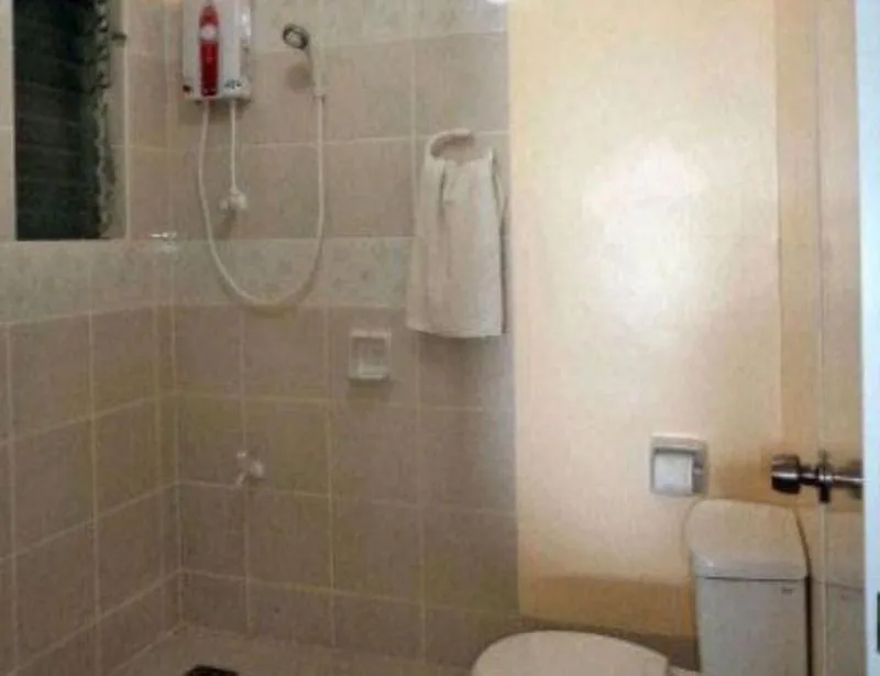 Shower in High Steps Pension