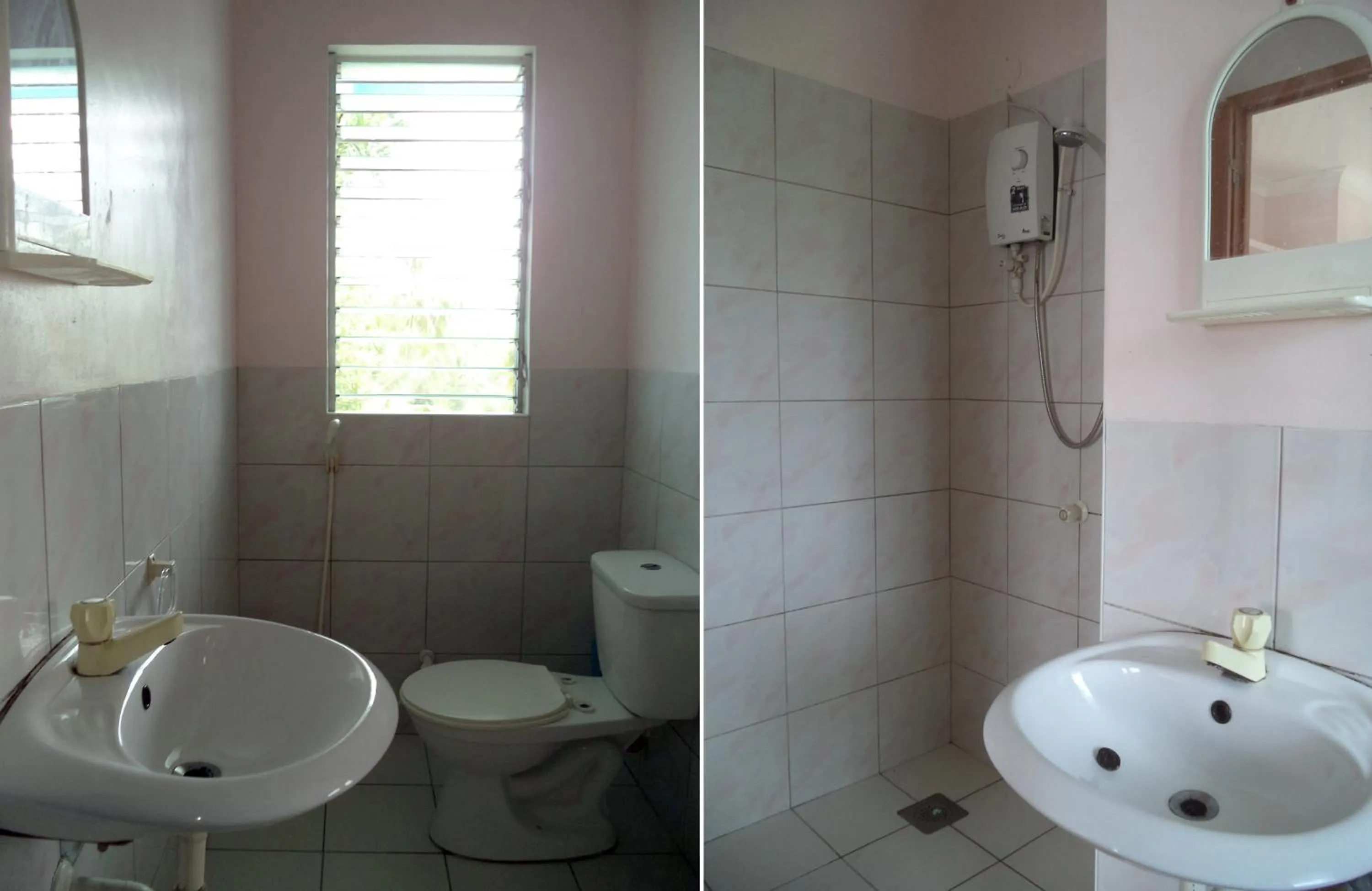 Bathroom in High Steps Pension