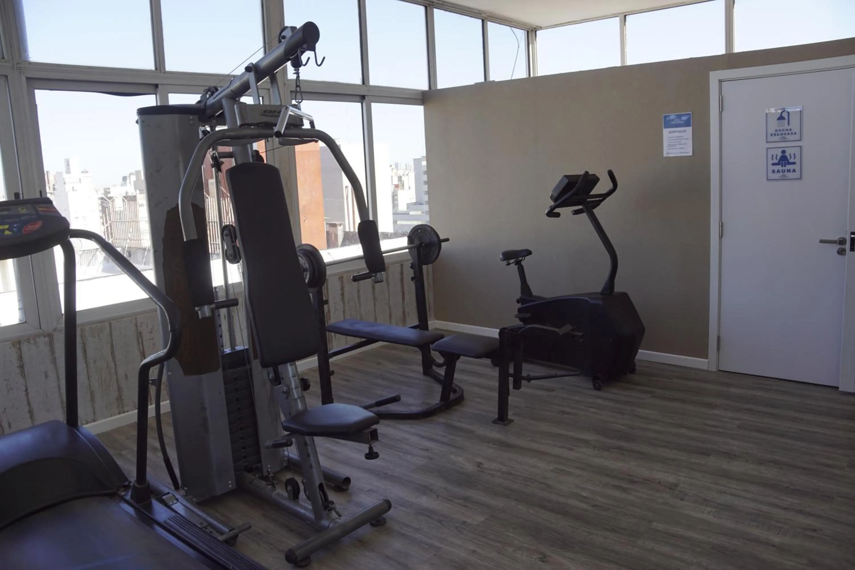 Fitness centre/facilities in Hotel Howard Johnson Rosario