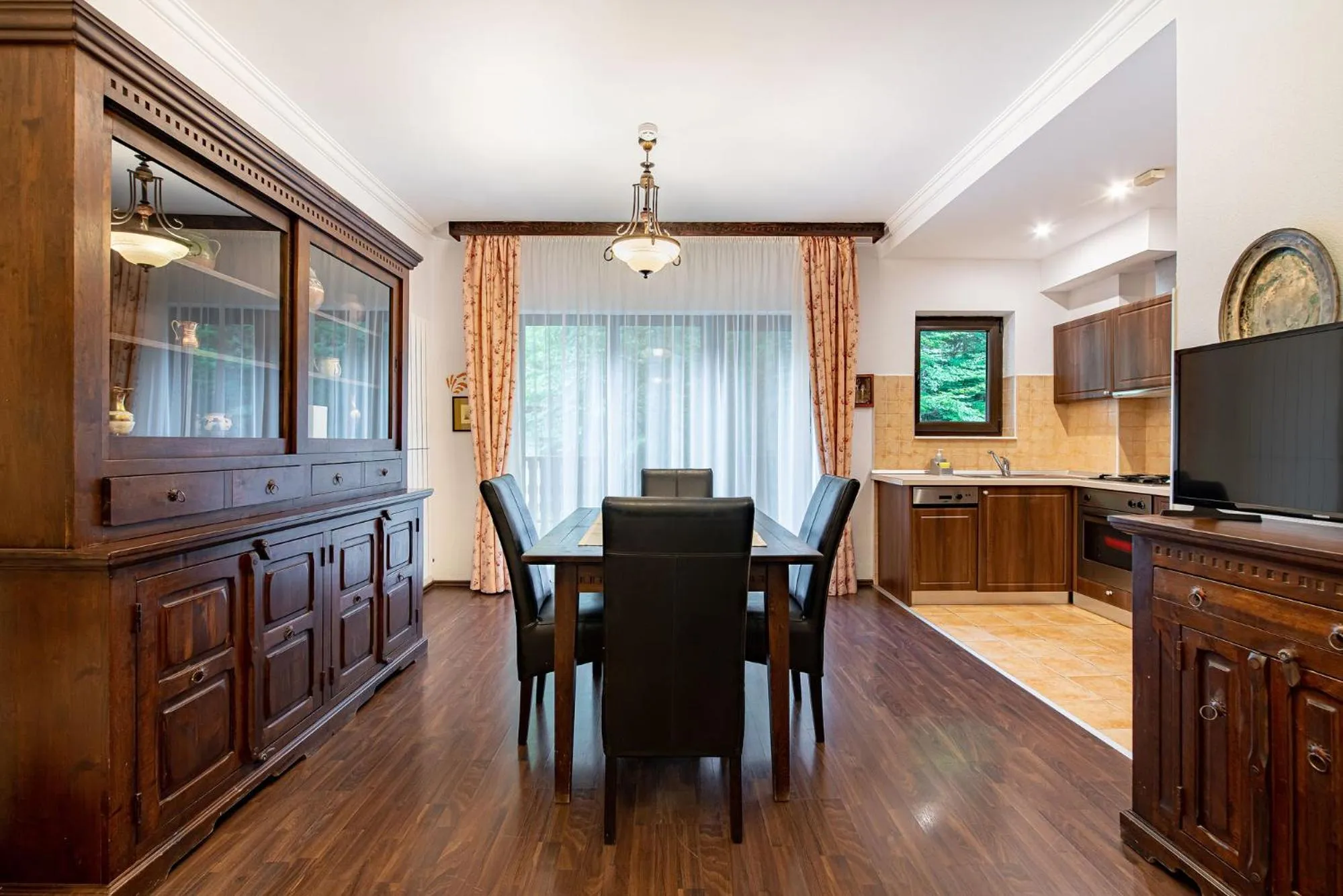 Kitchen or kitchenette in Hotel Regal