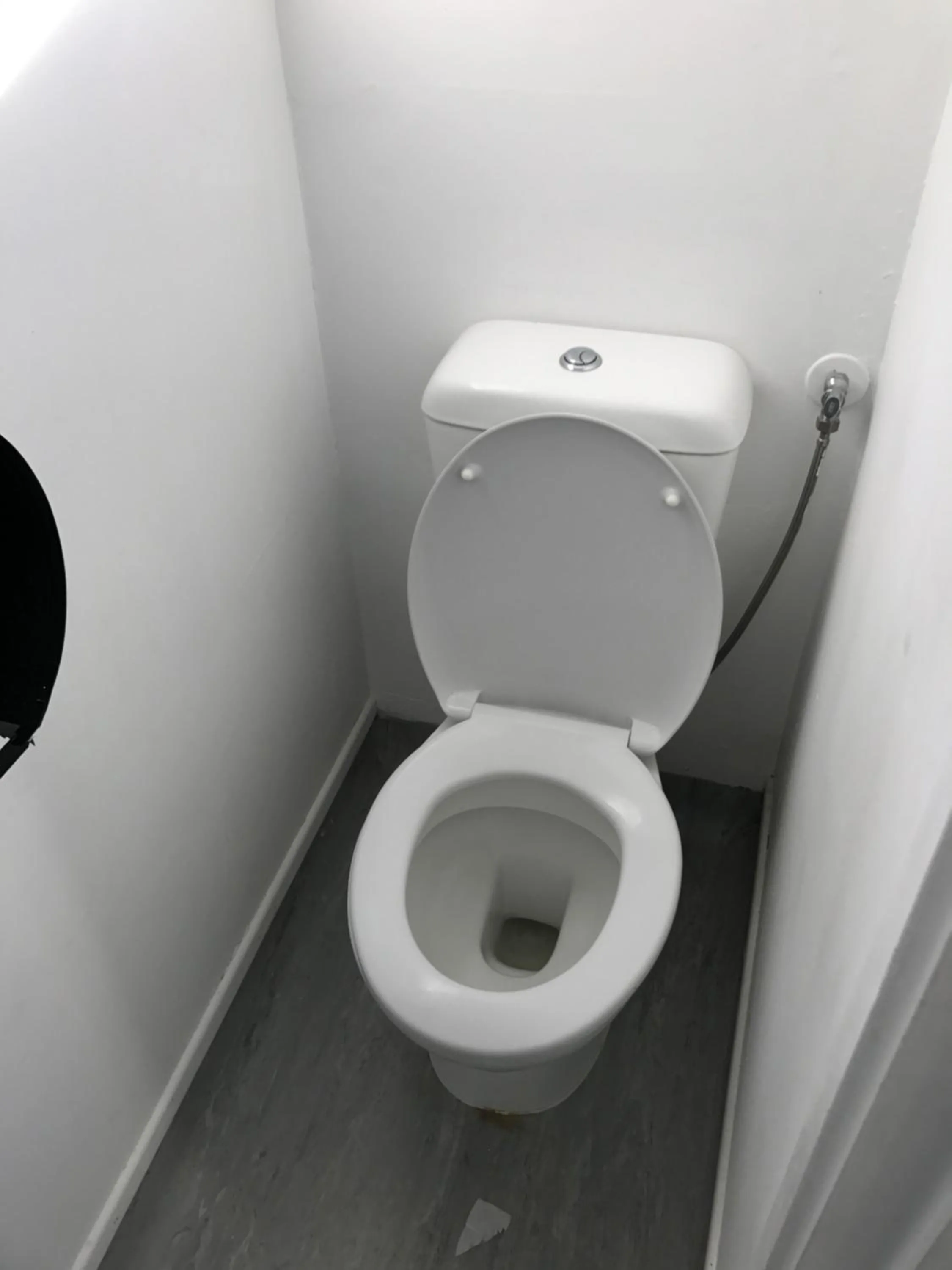 Toilet in 215 Edinburgh Castle