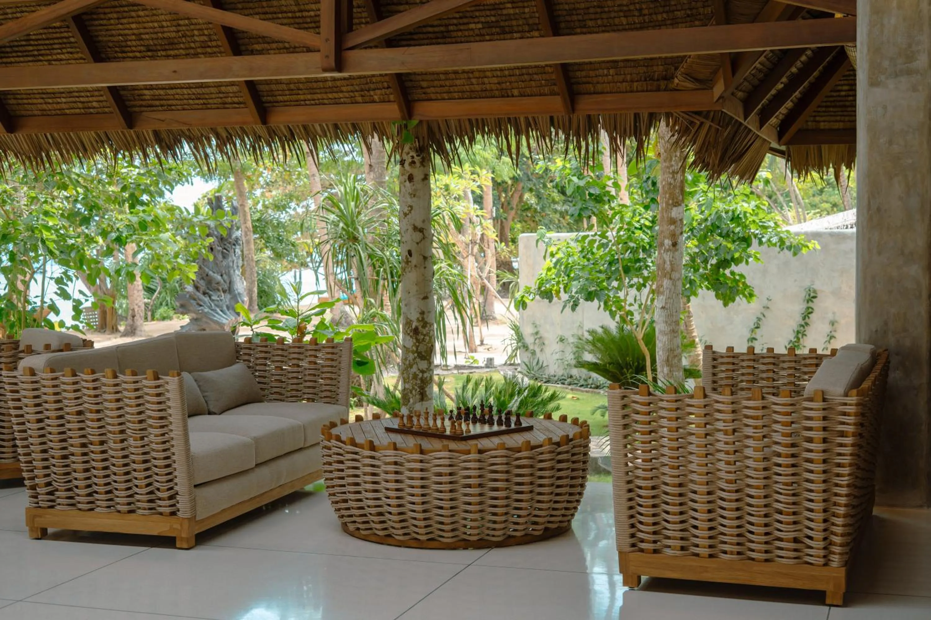 Lounge or bar in Coral Eye Boutique Resort and Marine Outpost