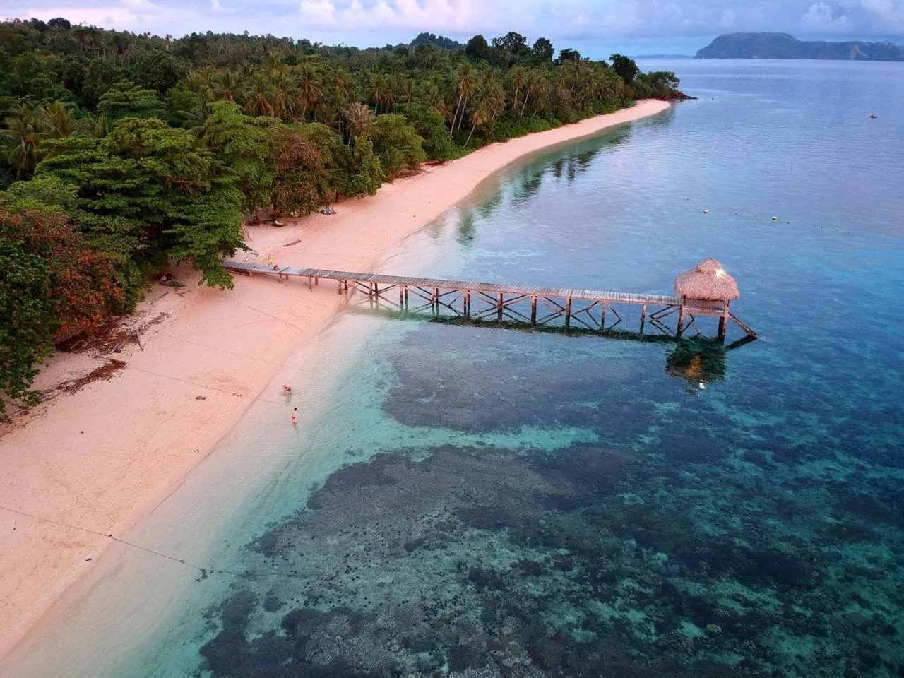 Property building in Coral Eye Boutique Resort and Marine Outpost