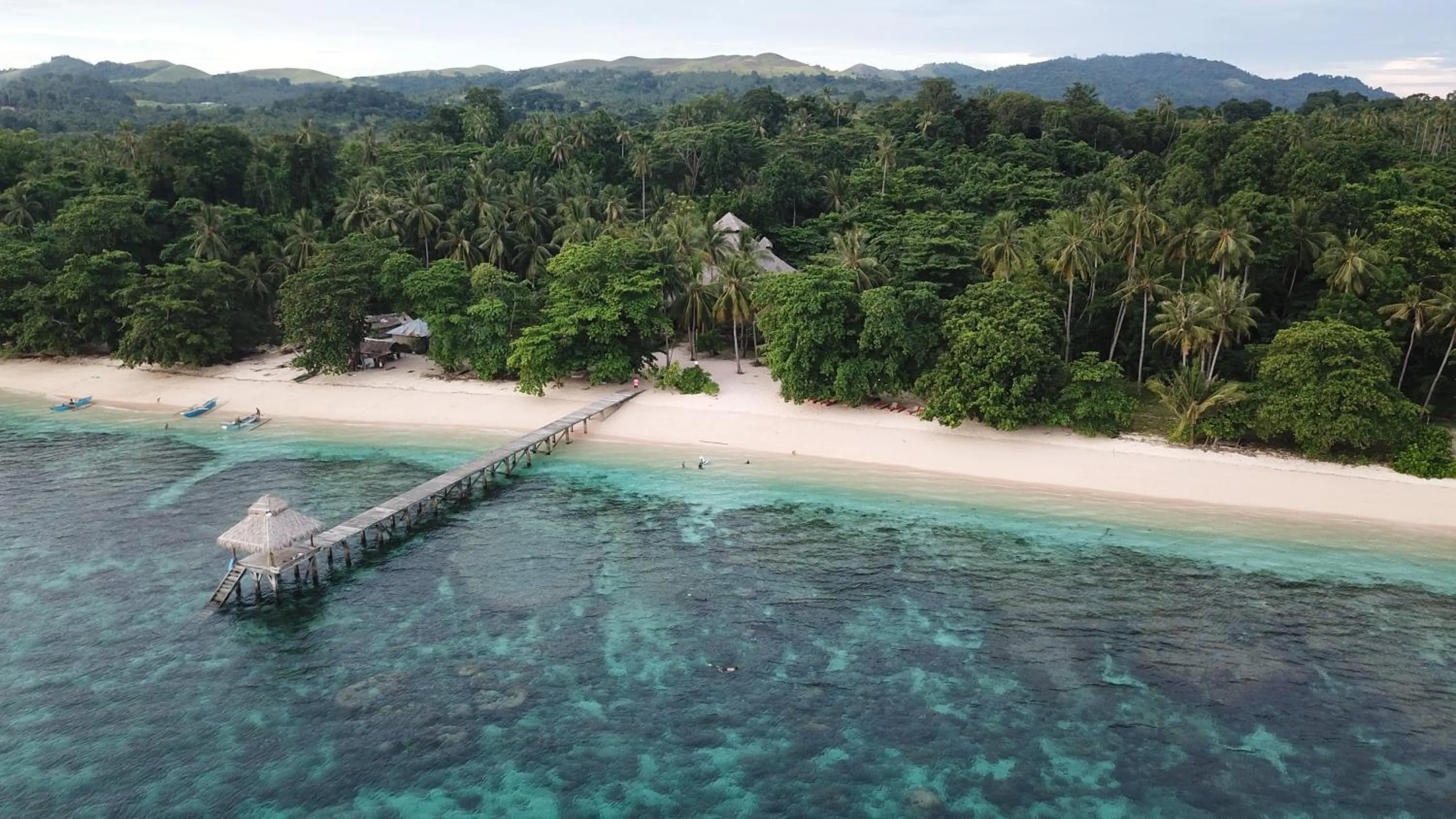 Property building in Coral Eye Boutique Resort and Marine Outpost