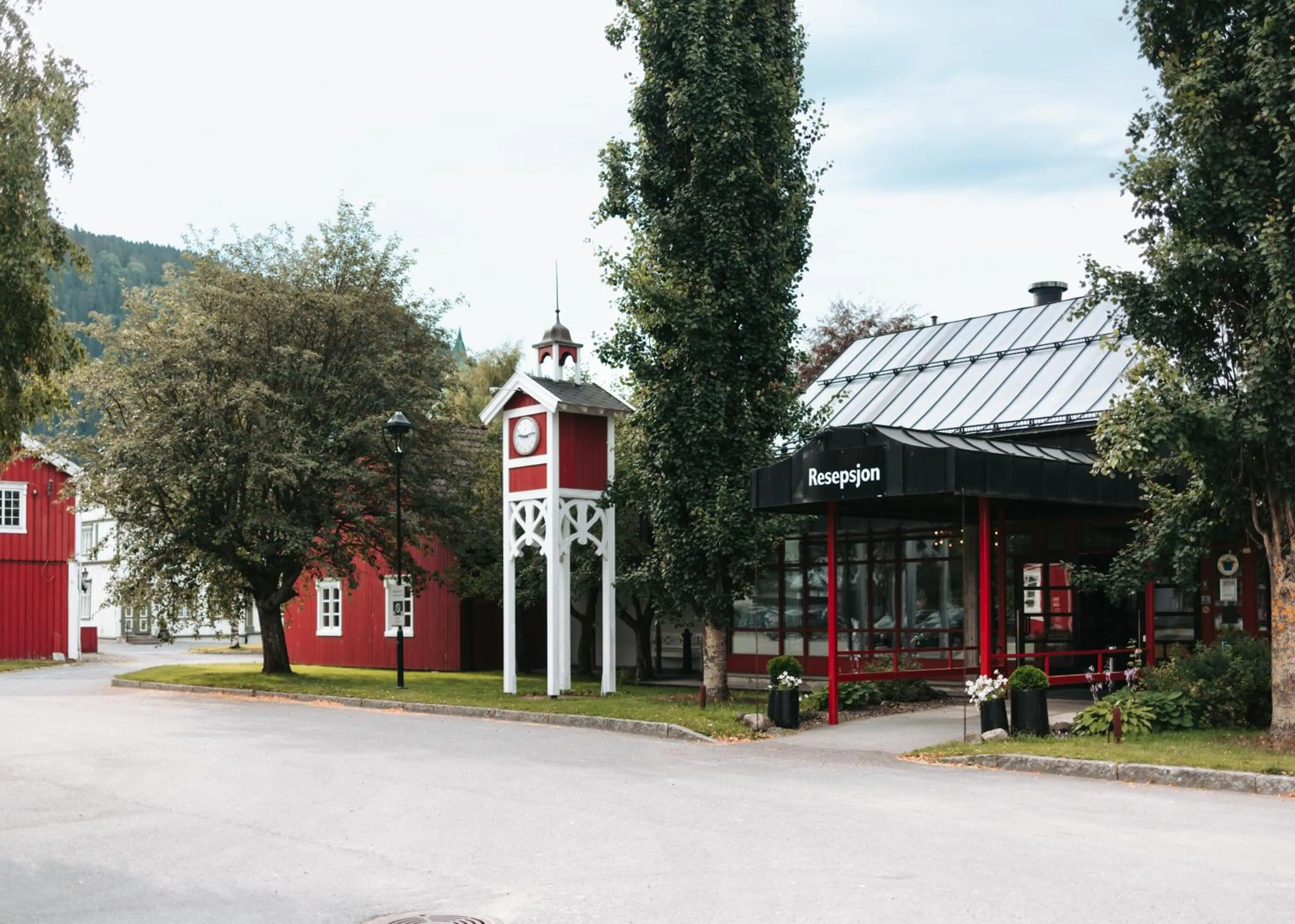 Property building in Bårdshaug Herregård
