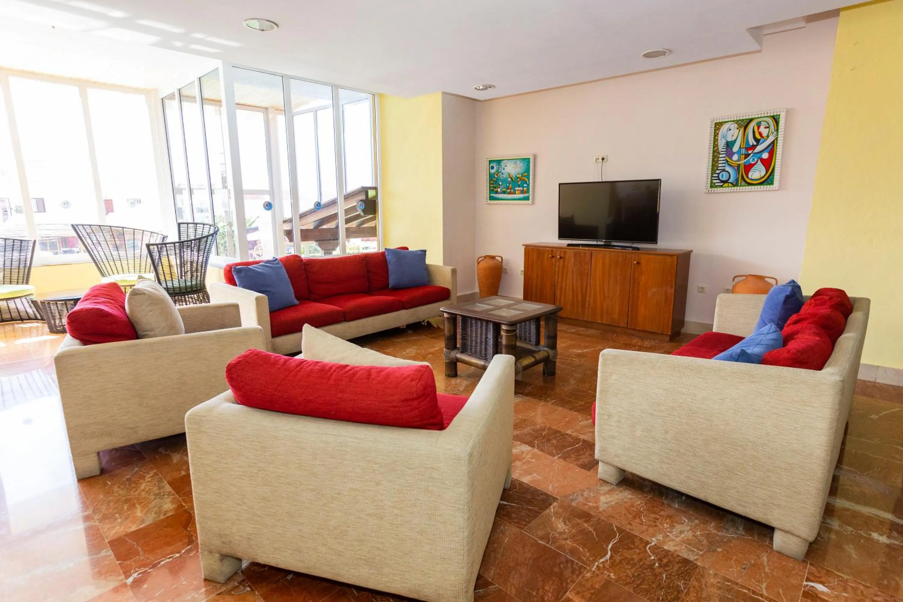 Communal lounge/ TV room in Villa De Adeje Beach