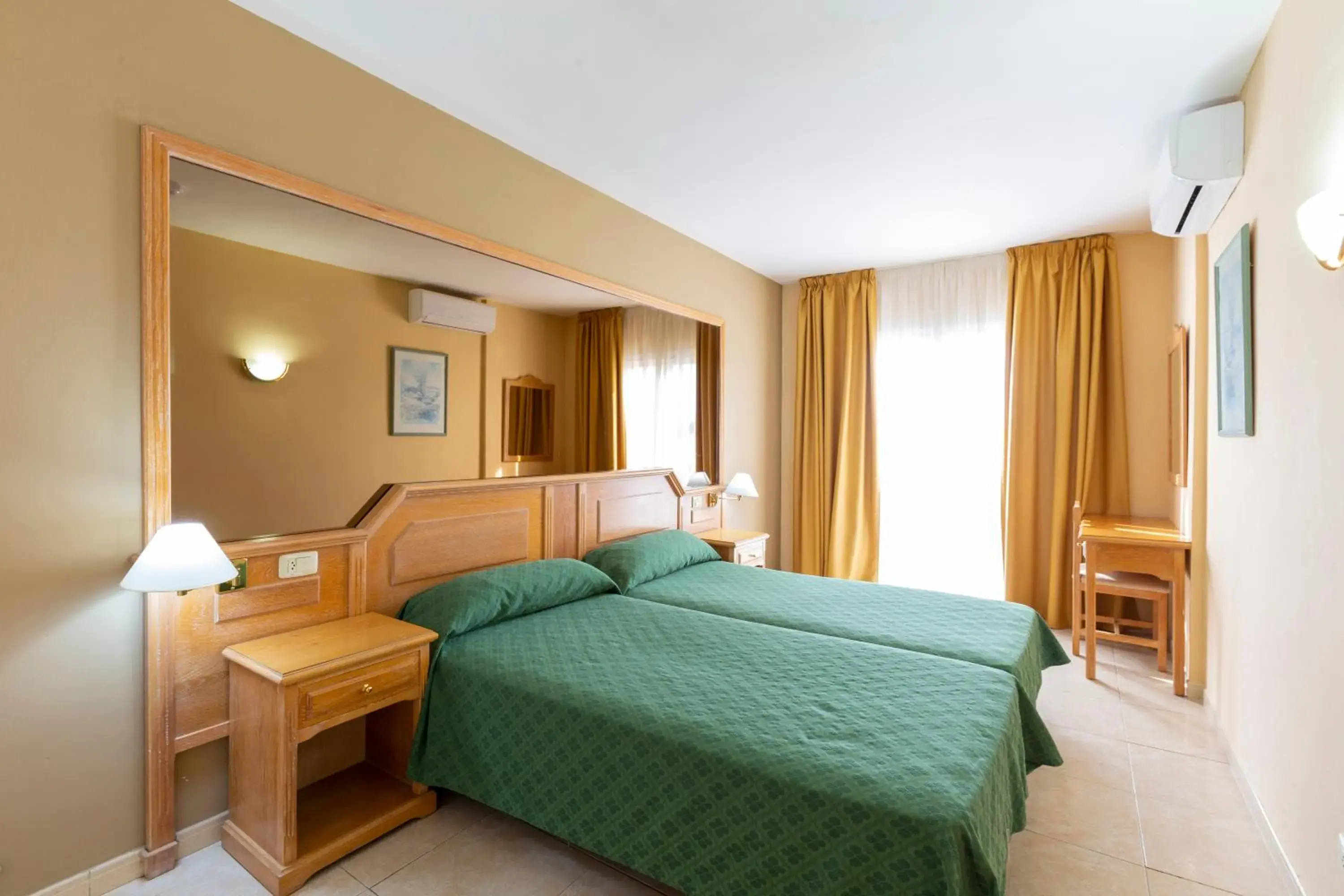 One-Bedroom Apartment (2 Adults) in Villa De Adeje Beach One-Bedroom Apartment (2 Adults) in Villa De Adeje Beach