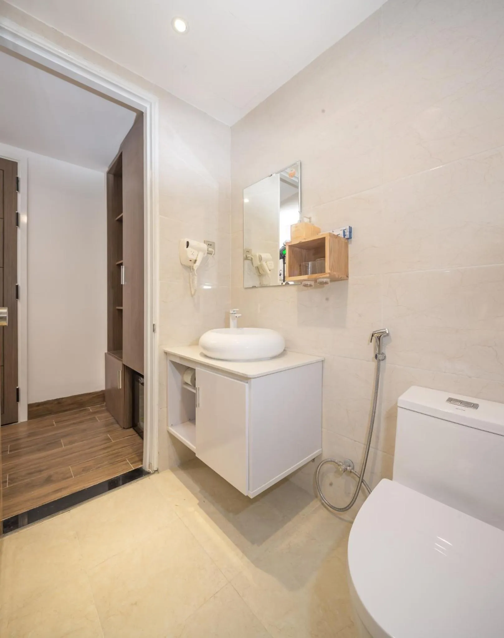 Toilet in Raon Danang Beach - STAY 24H