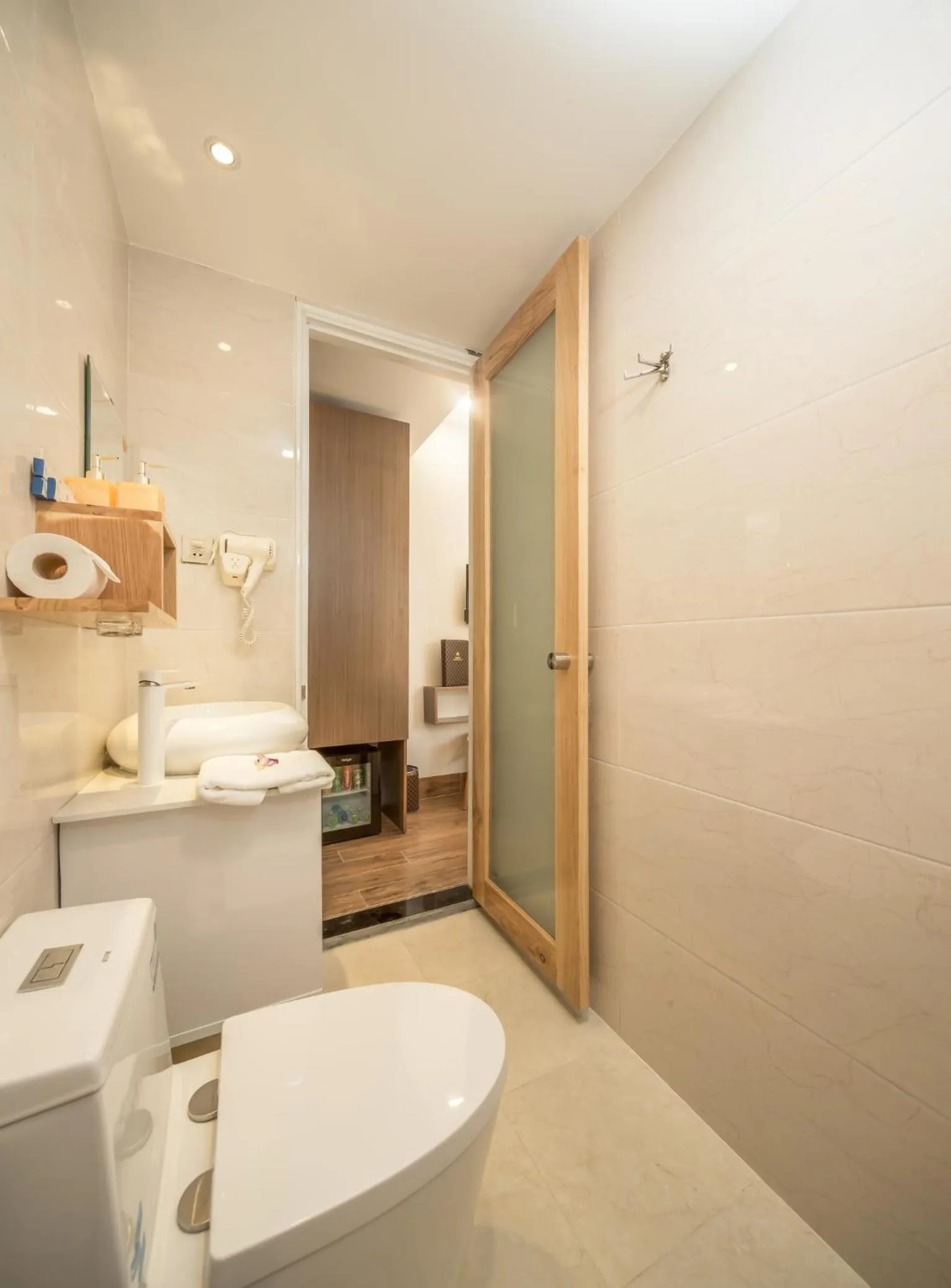 Bathroom in Raon Danang Beach - STAY 24H