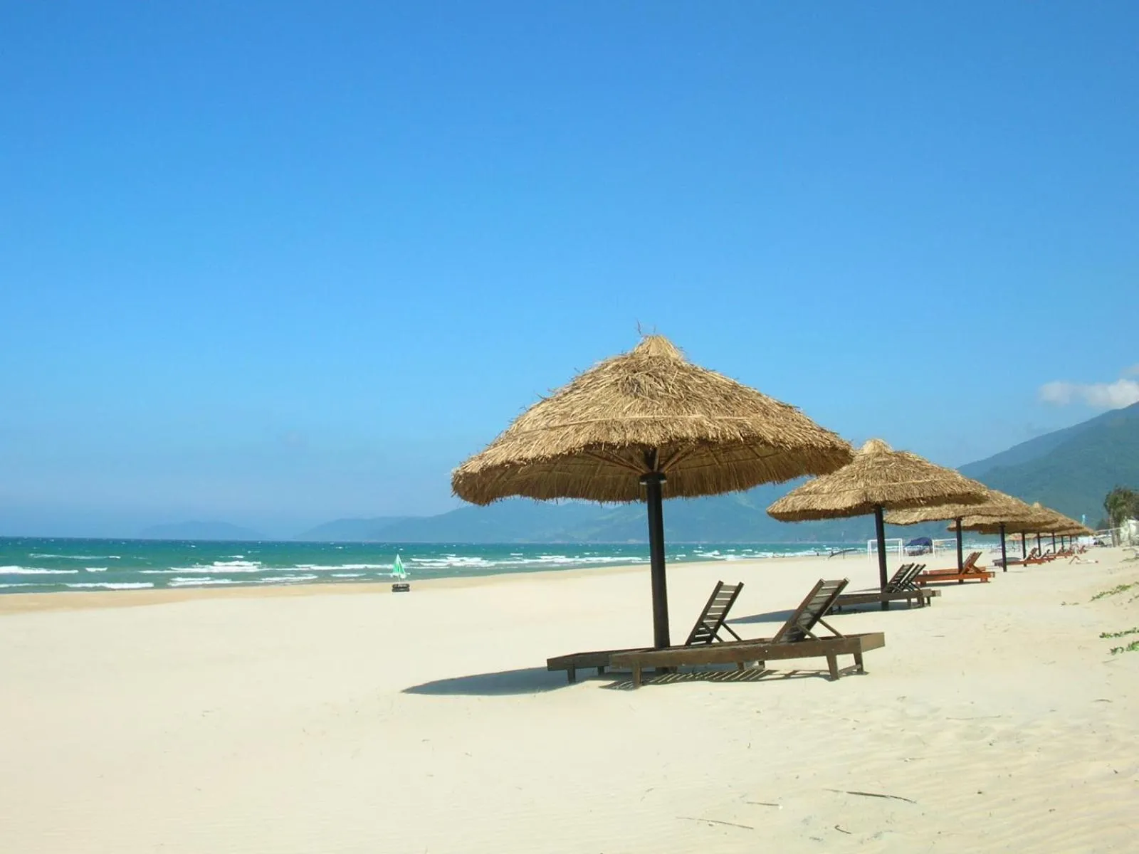 Beach in Raon Danang Beach - STAY 24H