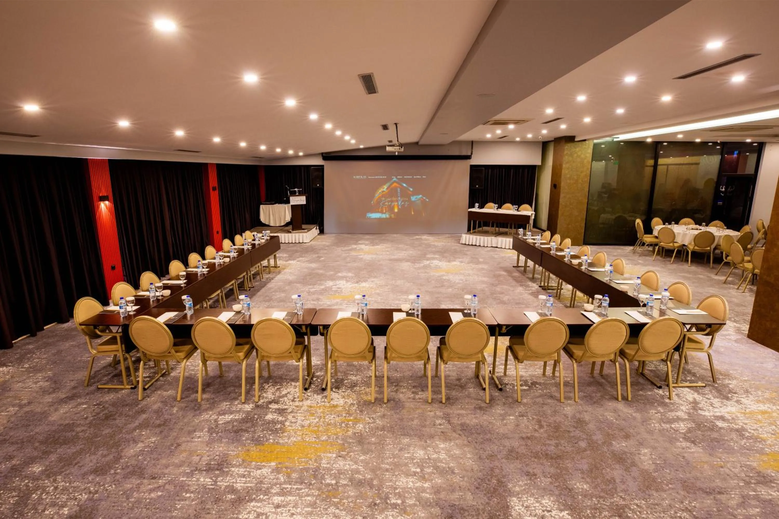 Meeting/conference room in Karpalas City Hotel & Spa