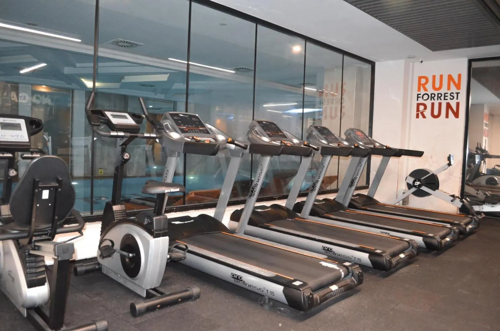 Spa and wellness centre/facilities in Karpalas City Hotel & Spa