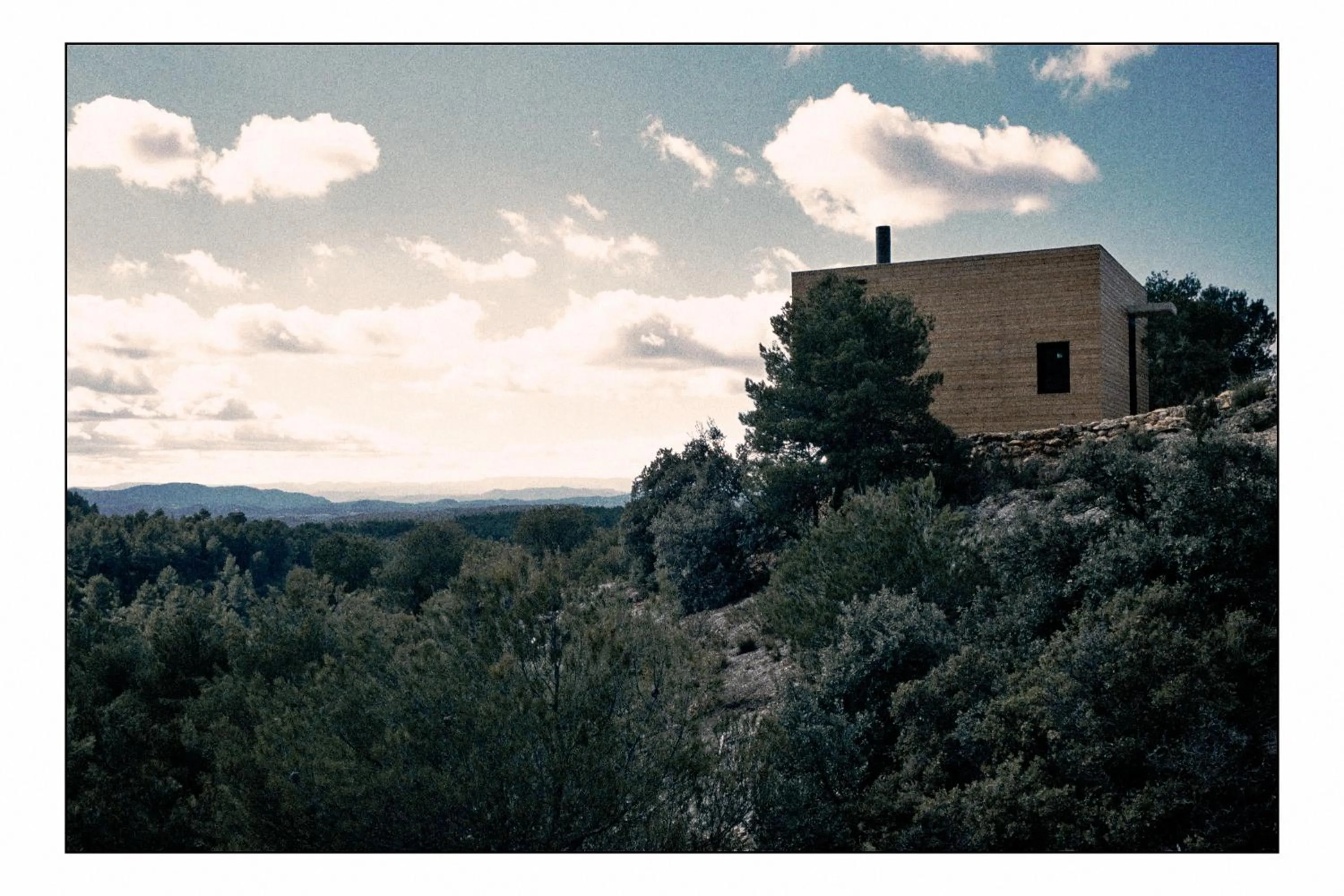 Property building in Consolación