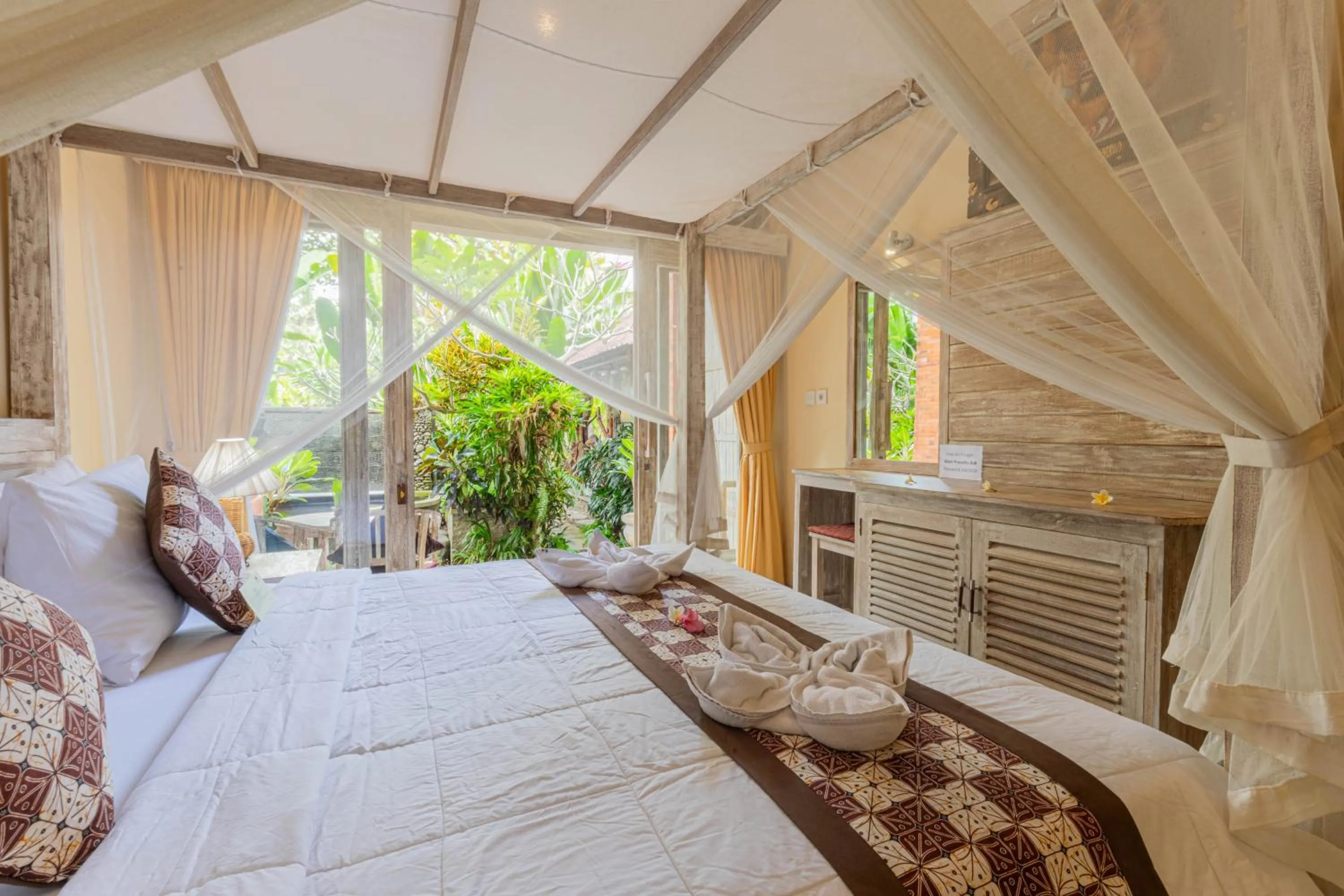 Bed in Alam Pracetha Bali Ubud