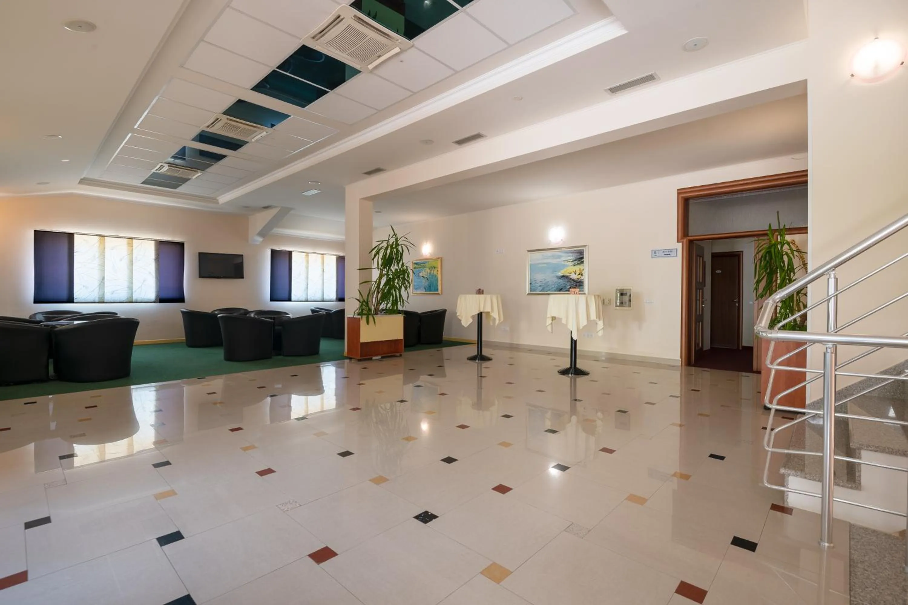 Communal lounge/ TV room in Hotel Adria