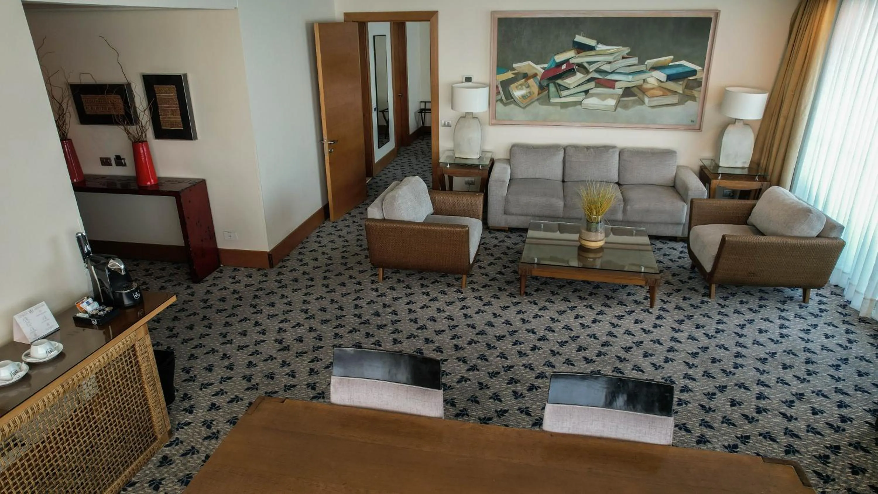 Living room in Sheraton Miramar Hotel & Convention Center