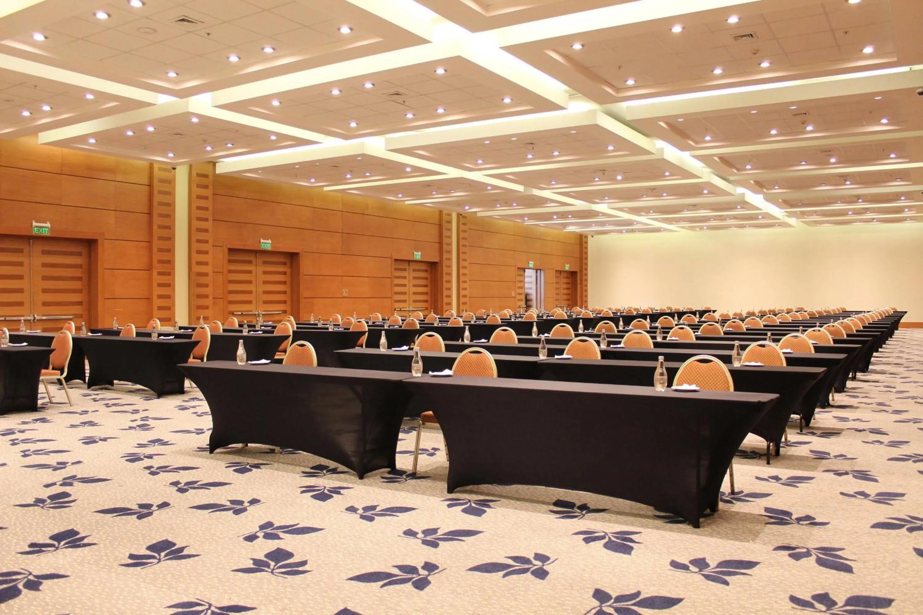 Meeting/conference room in Sheraton Miramar Hotel & Convention Center