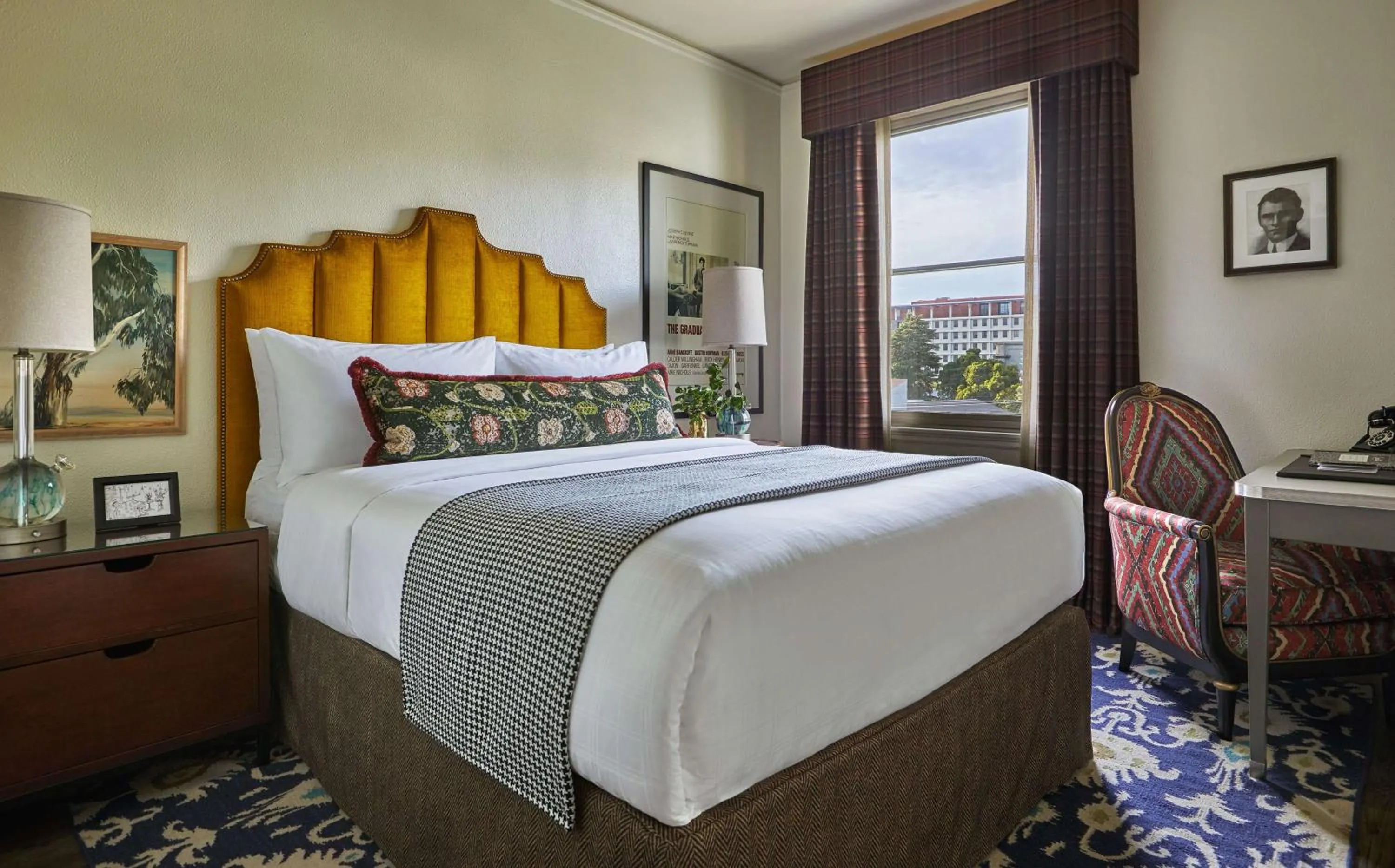 Bed in Graduate by Hilton Berkeley