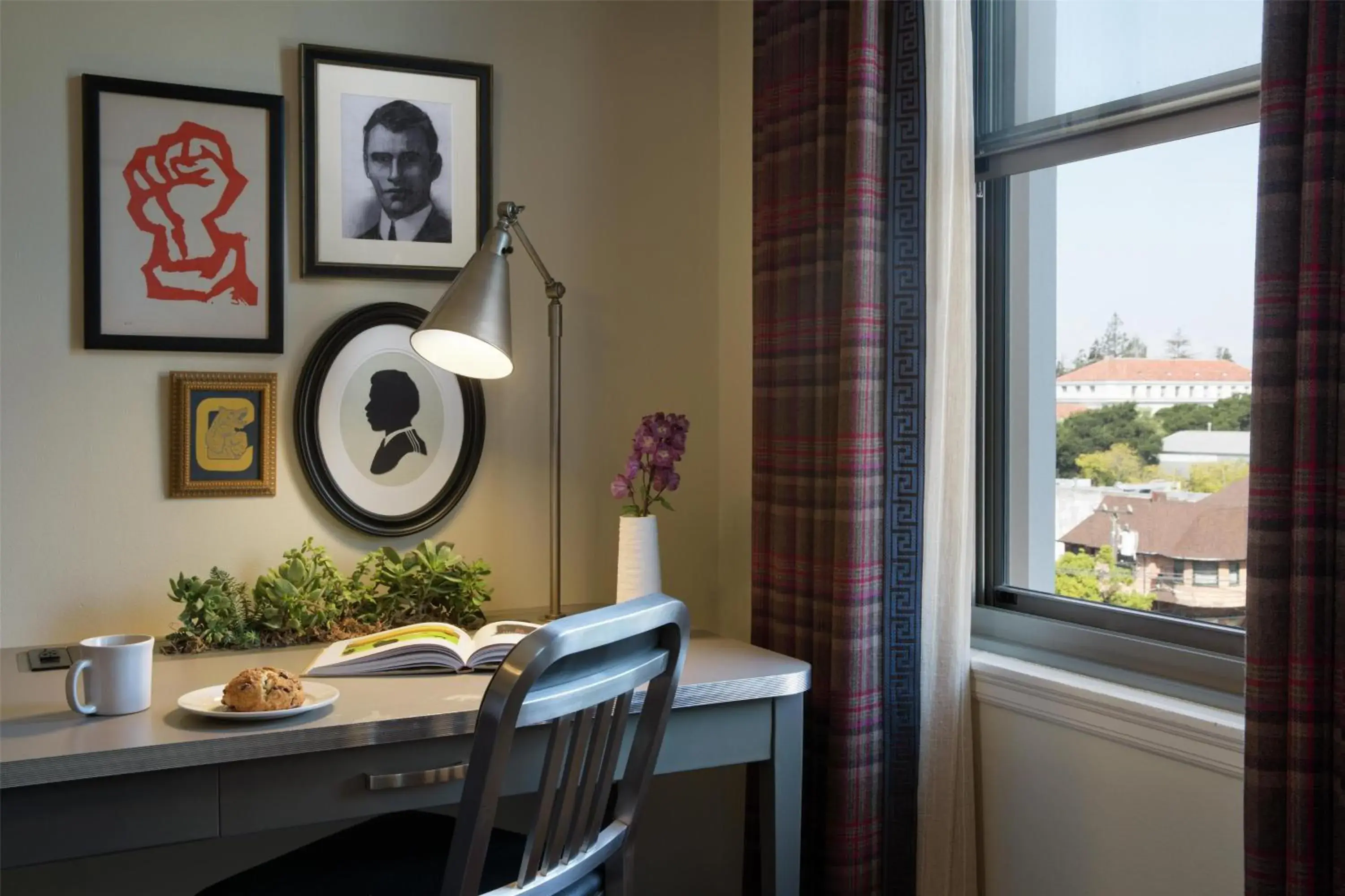 Graduate King Room - Top Floor in Graduate by Hilton Berkeley Graduate King Room - Top Floor in Graduate by Hilton Berkeley