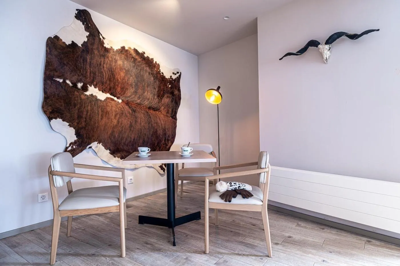 Restaurant/places to eat in Apartamentos Caribou