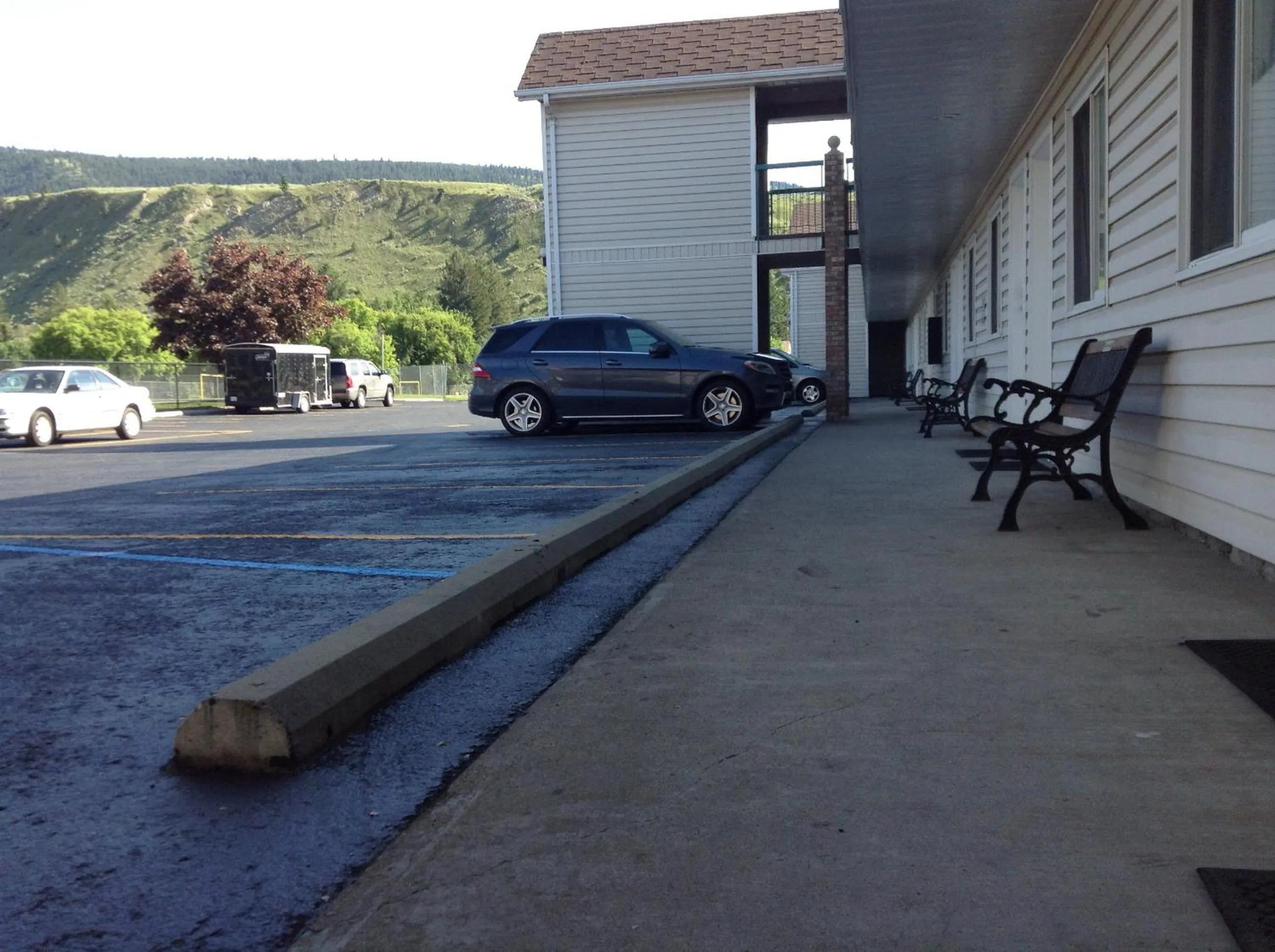 Facade/entrance in The Ranchland Inn Kamloops