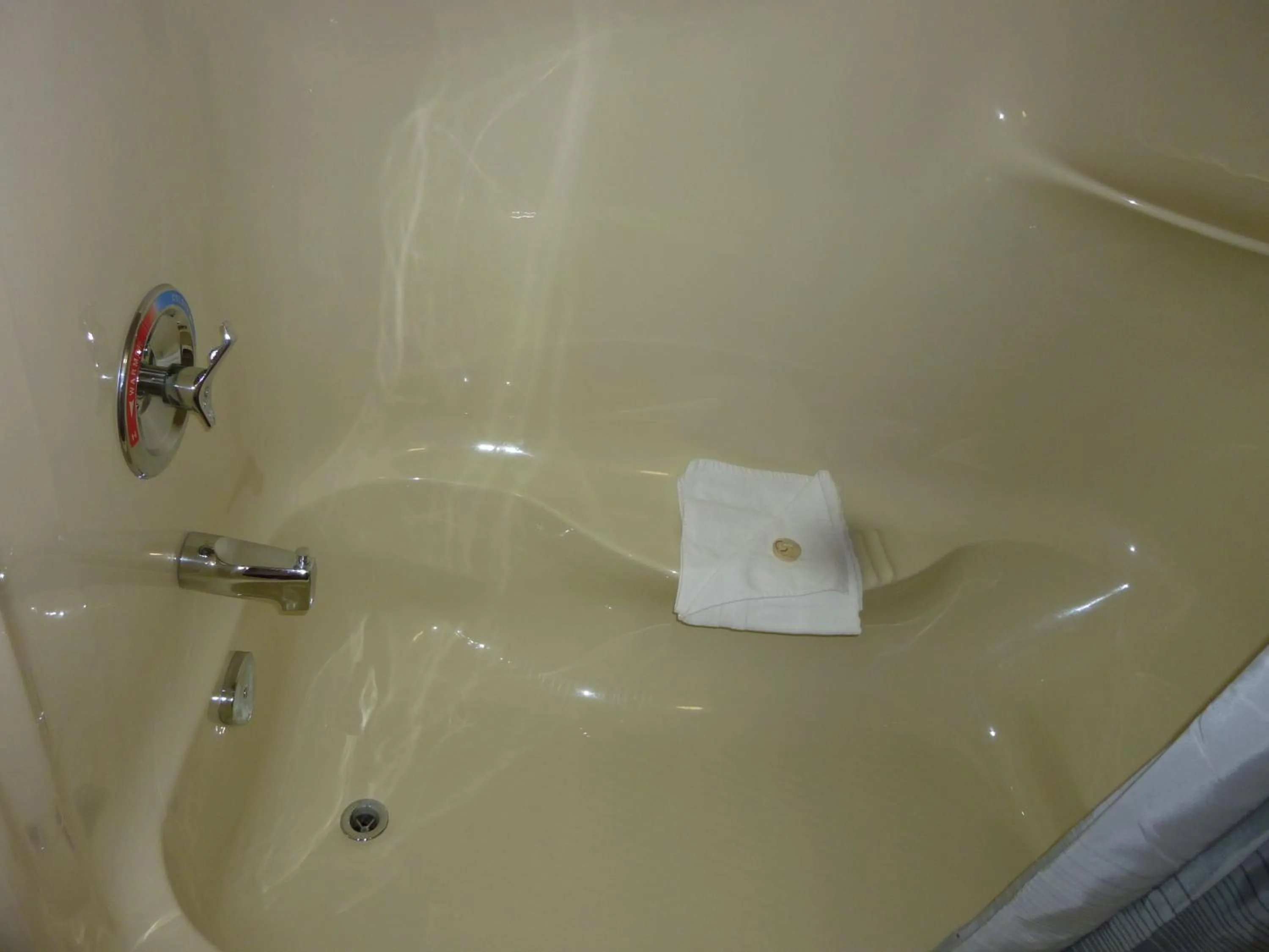 Shower in The Ranchland Inn Kamloops