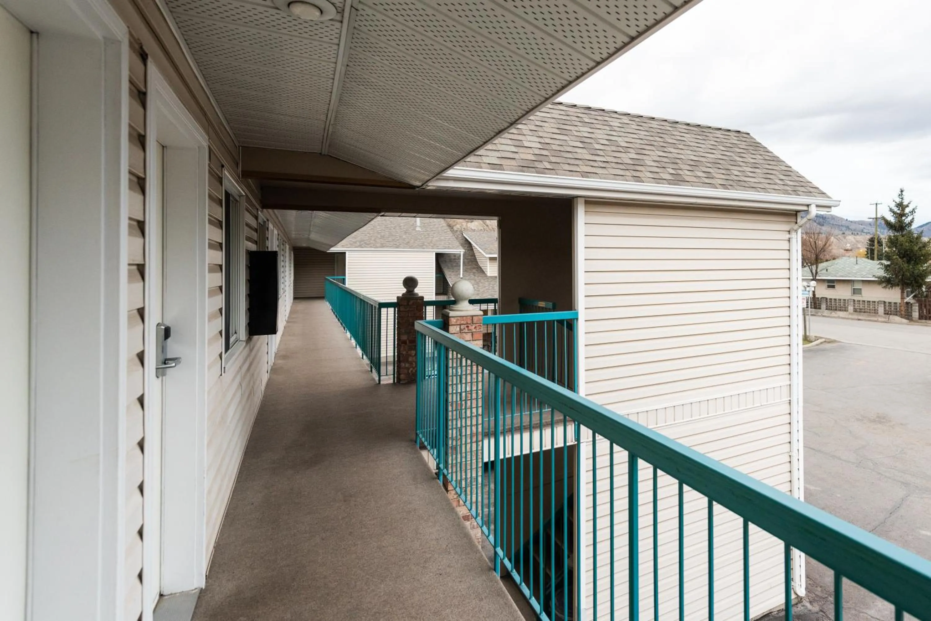 Property building in The Ranchland Inn Kamloops