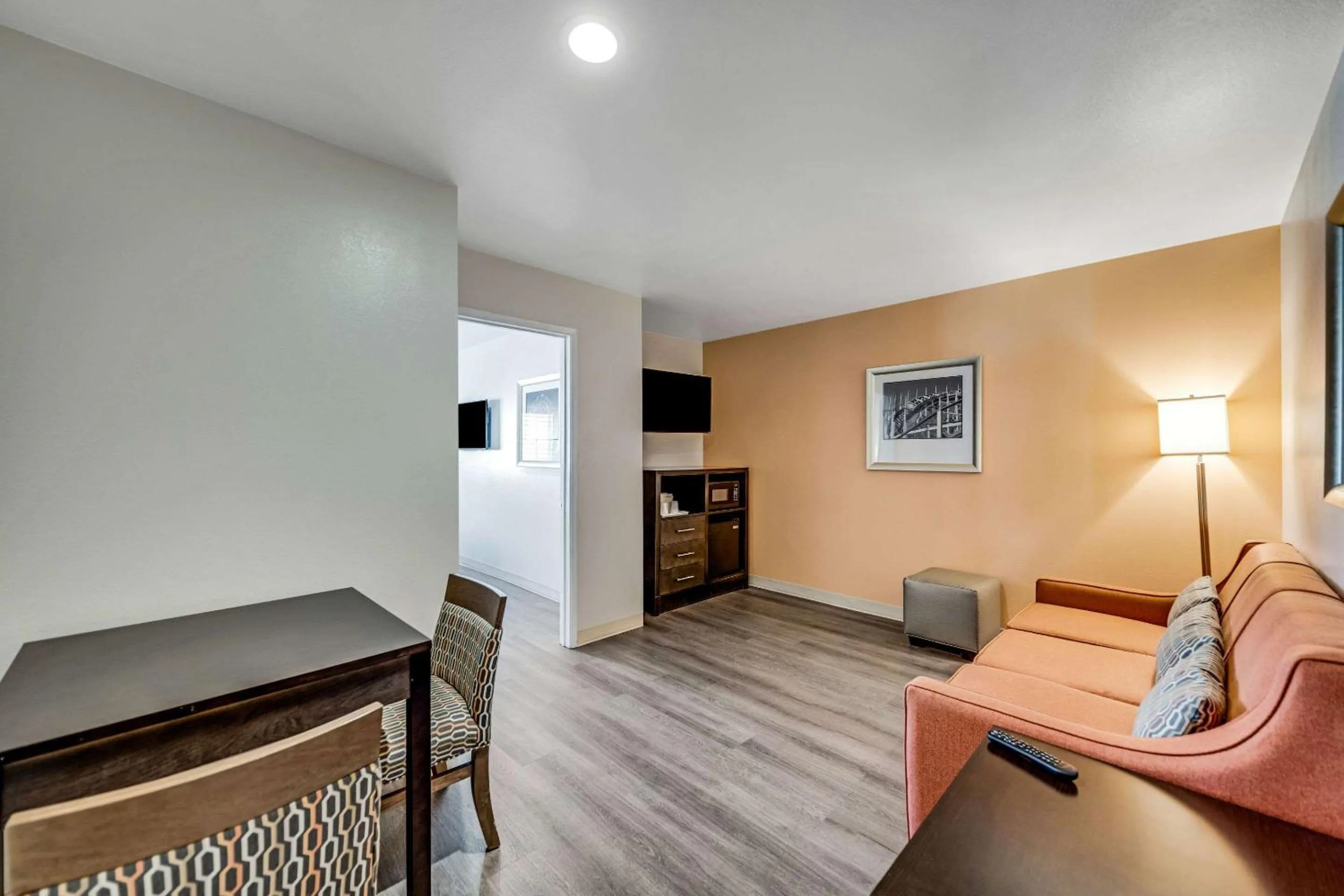 Bedroom in Comfort Inn Beach Boardwalk