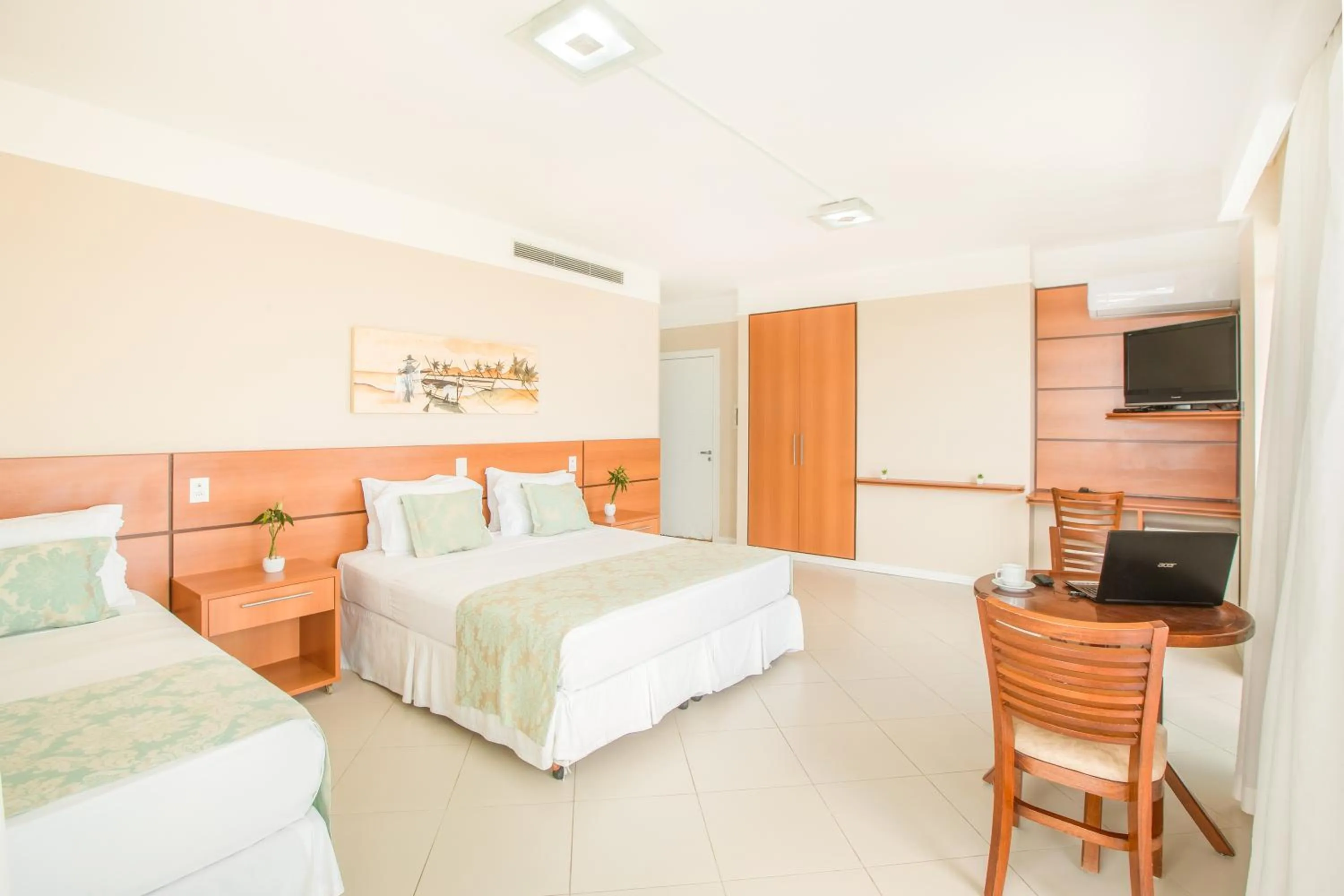 Photo of the whole room, Bed in Oceania Park Hotel Spa & Convention