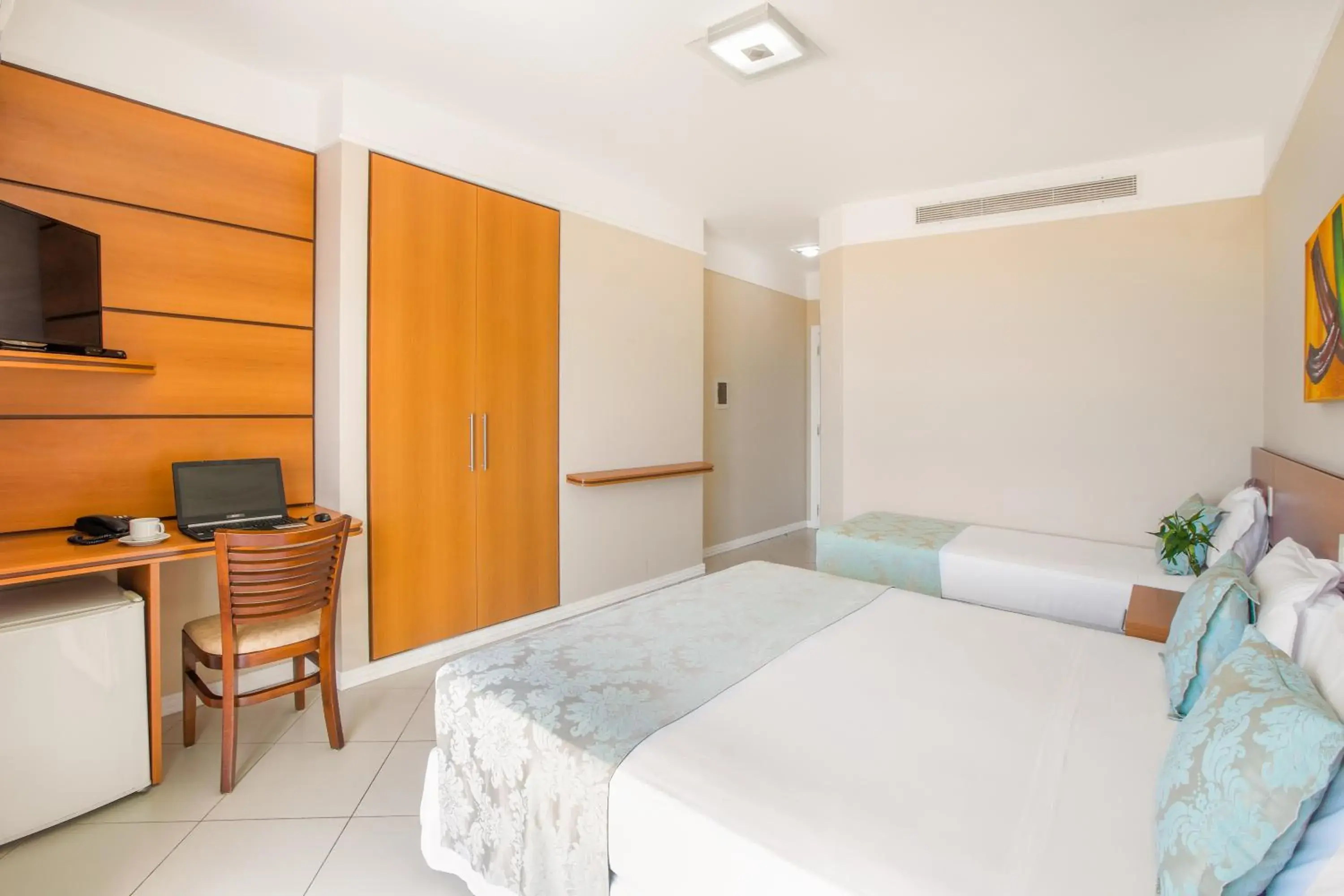 Suite in Oceania Park Hotel Spa & Convention Suite in Oceania Park Hotel Spa & Convention
