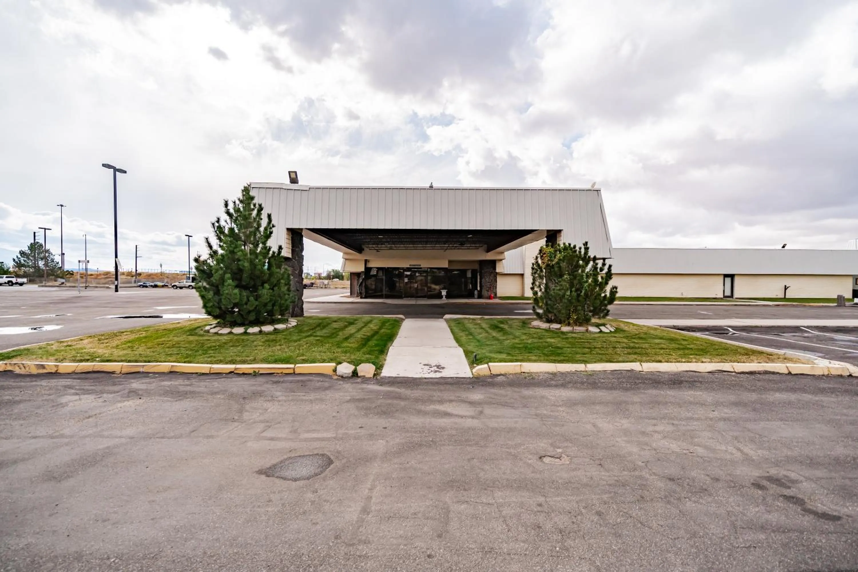 Property building in Motel 6 Pocatello ID