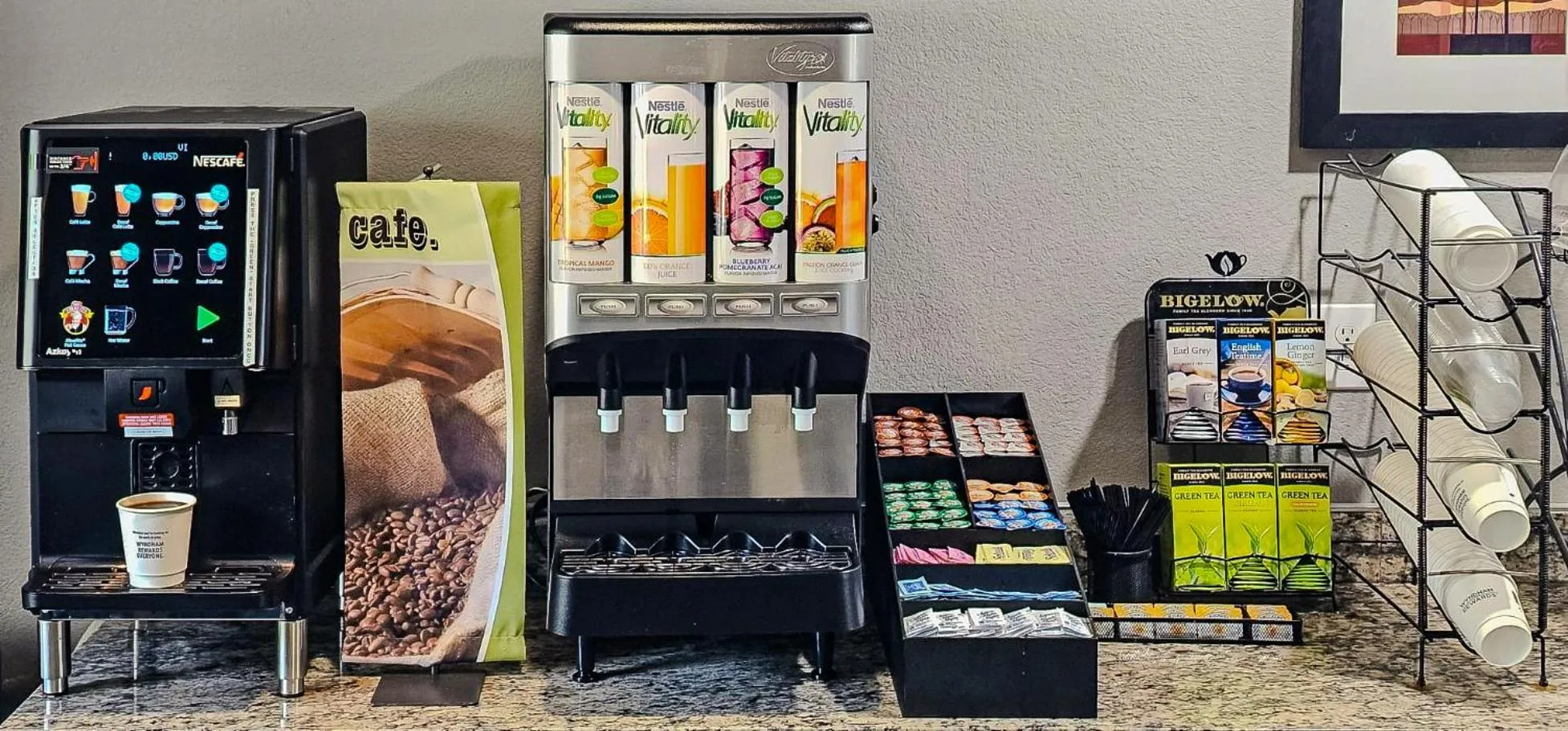Coffee/tea facilities in Microtel Inn & Suites by Wyndham Austin Airport