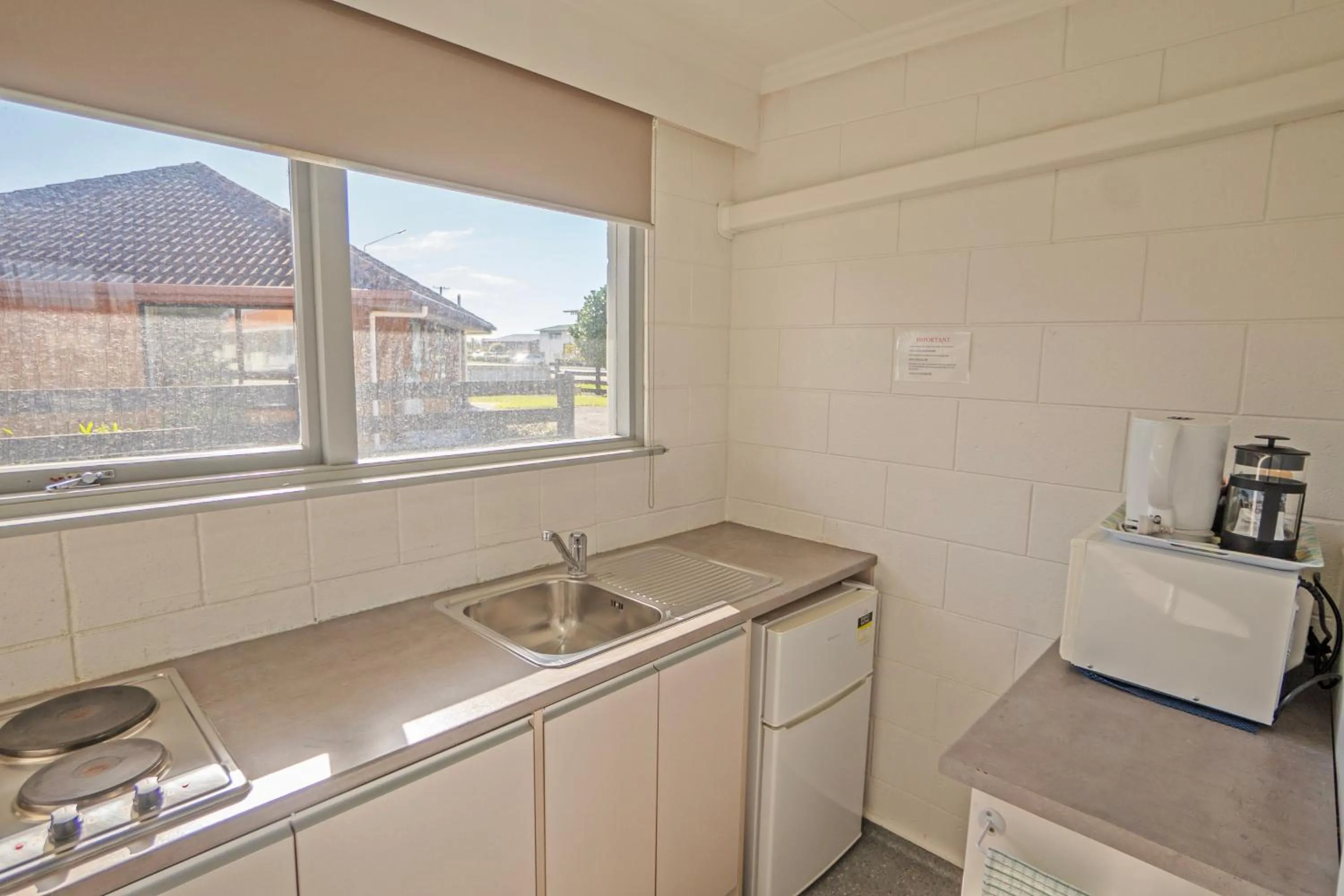 Kitchen or kitchenette in Kaikoura Motor Inn