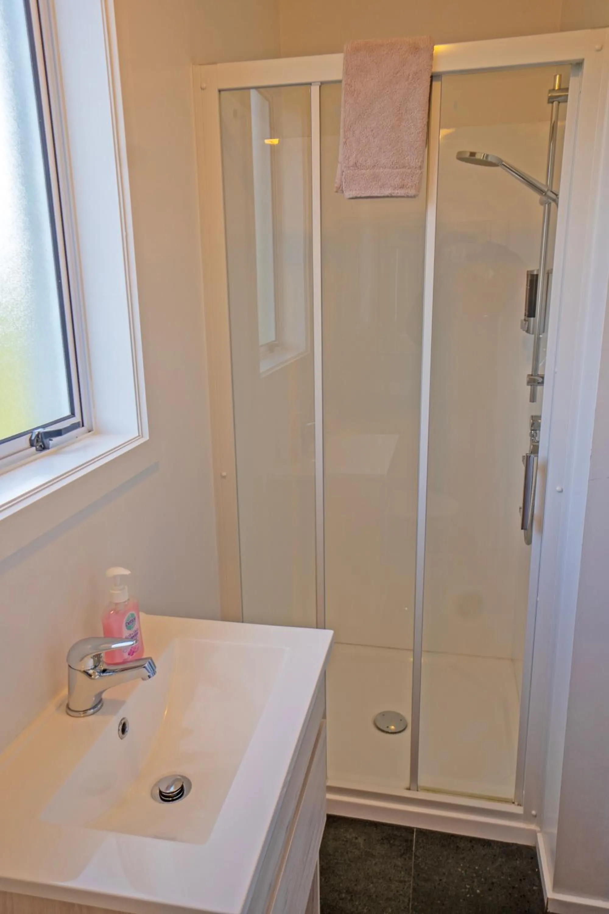 Shower in Kaikoura Motor Inn