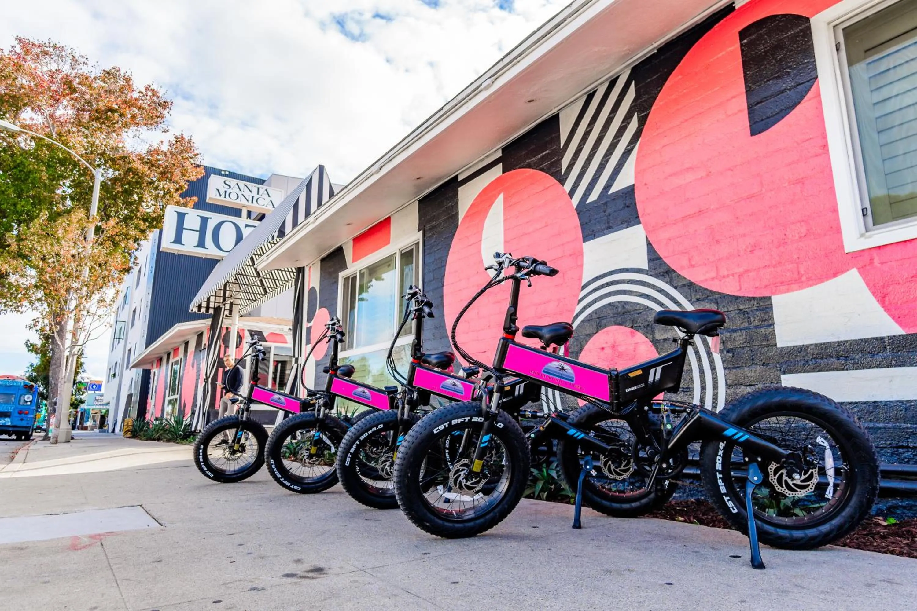 Property building in Santa Monica Hotel