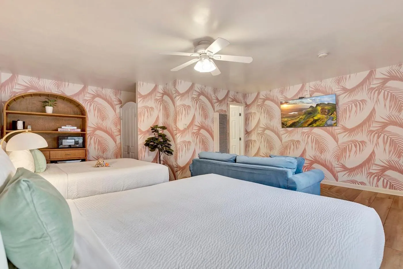 Bed in Santa Monica Hotel