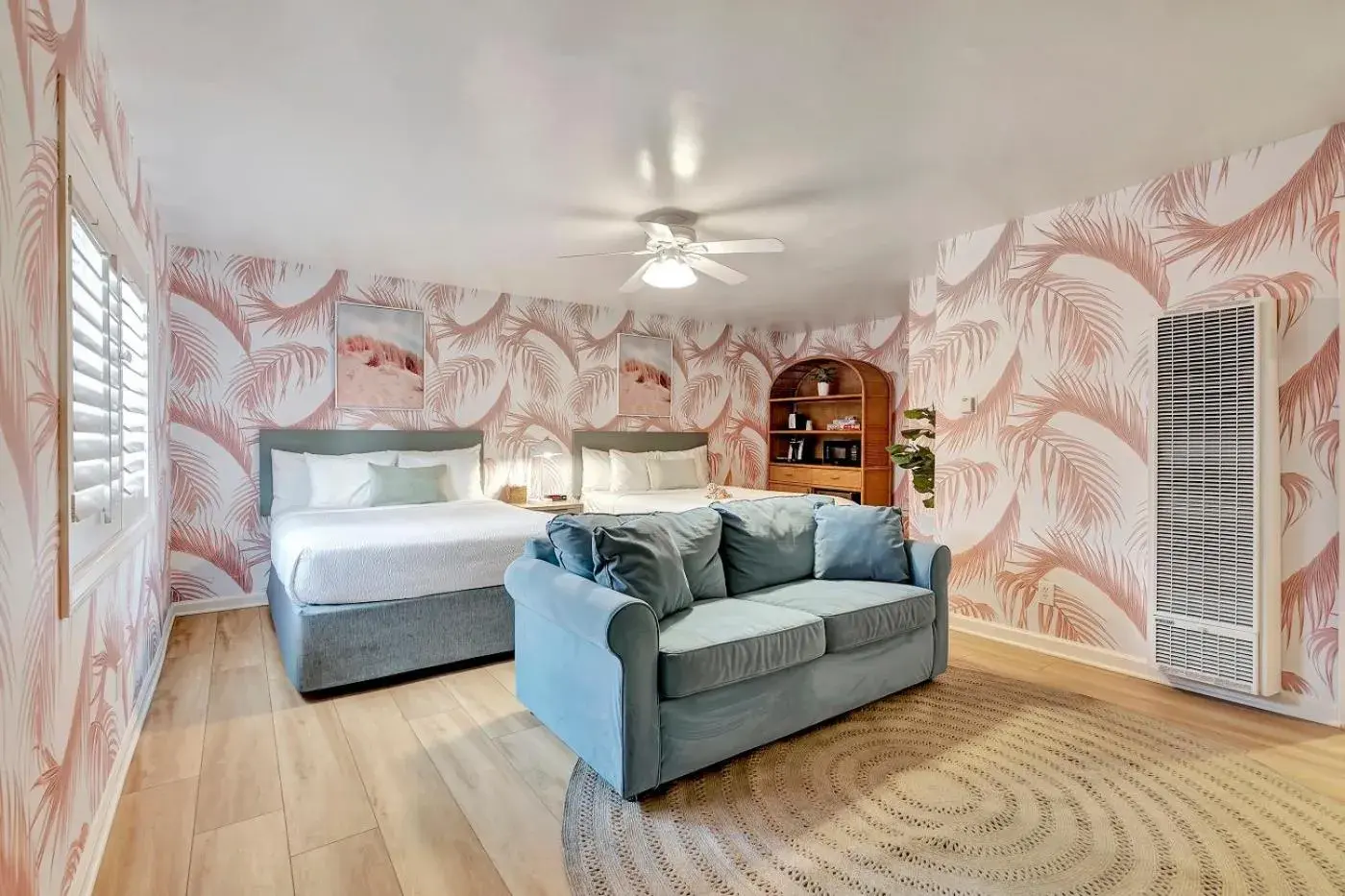 Standard Family Room in Santa Monica Hotel Standard Family Room in Santa Monica Hotel