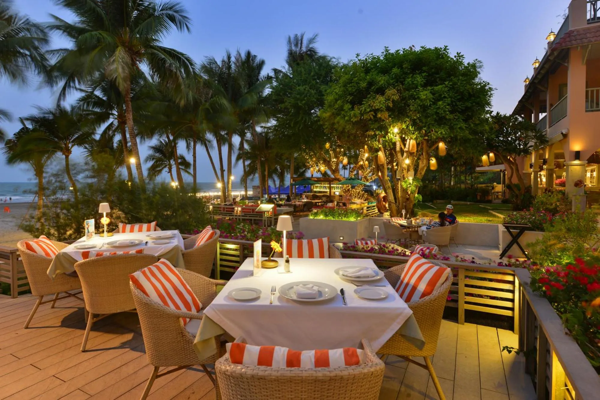 Restaurant/places to eat in Anantasila Beach Resort Hua Hin