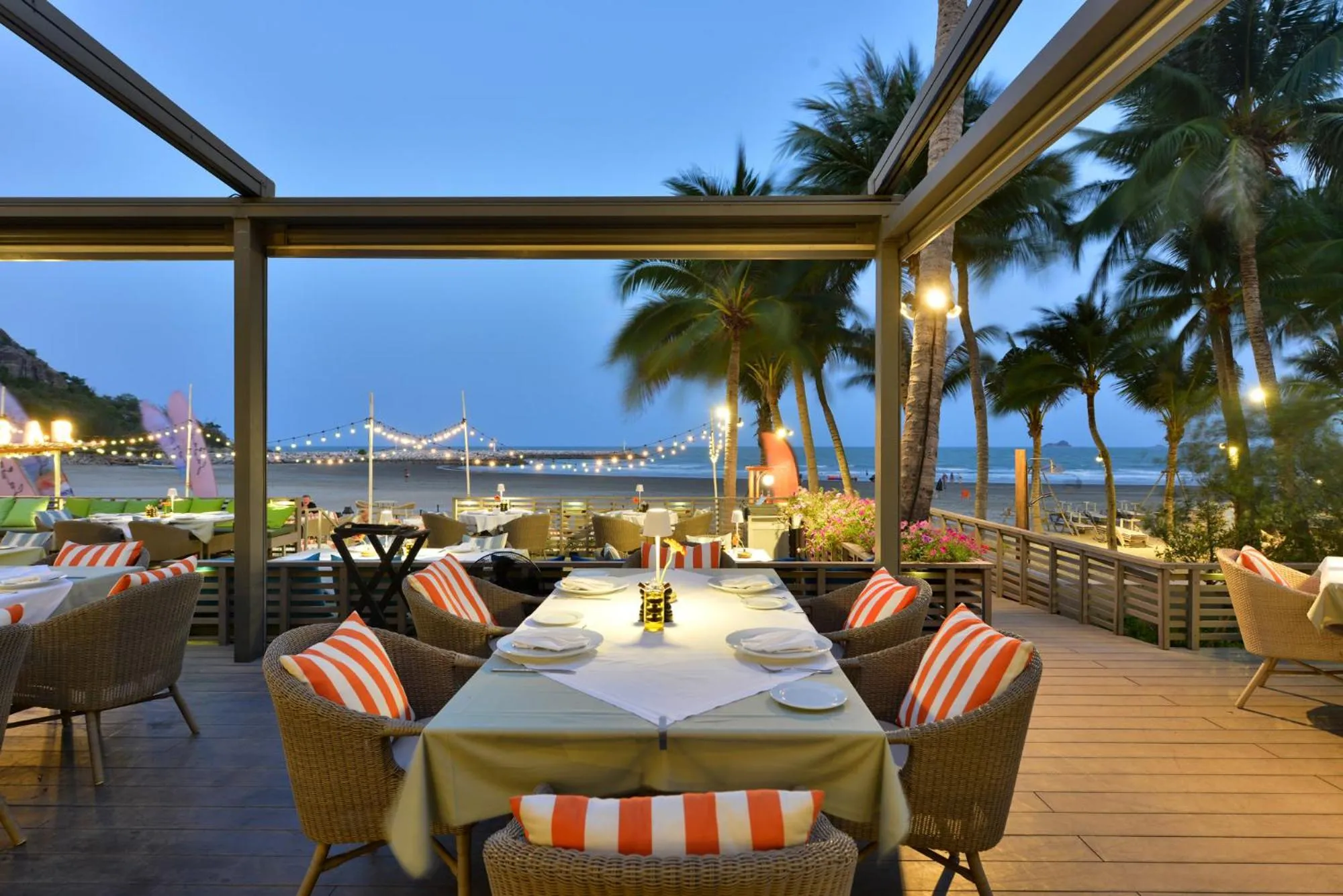 Restaurant/places to eat in Anantasila Beach Resort Hua Hin