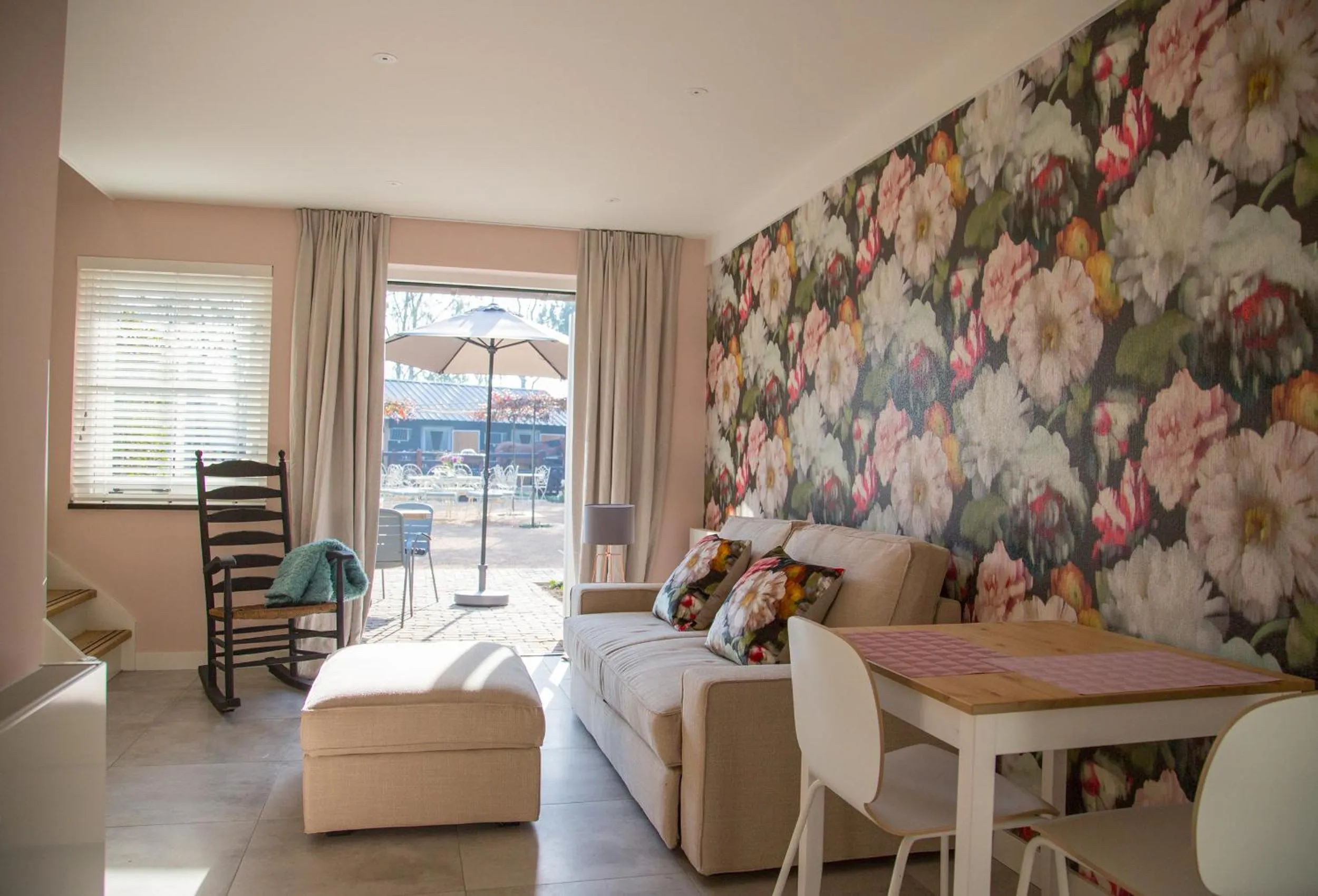 Patio, Bed in De Verloren Sinjoor