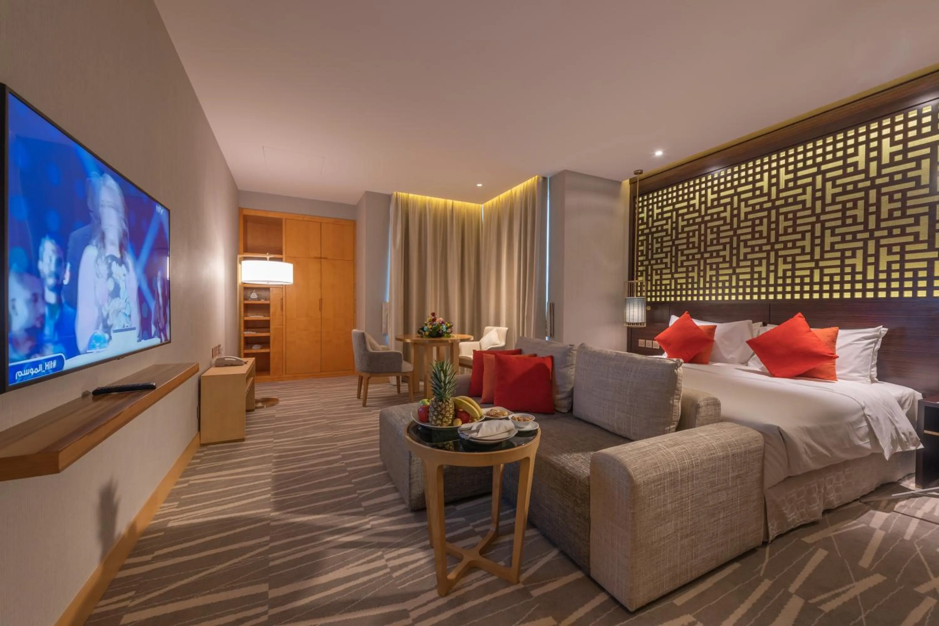 TV and multimedia, Bed in Ramada Hotel & Suites by Wyndham Al Qassim