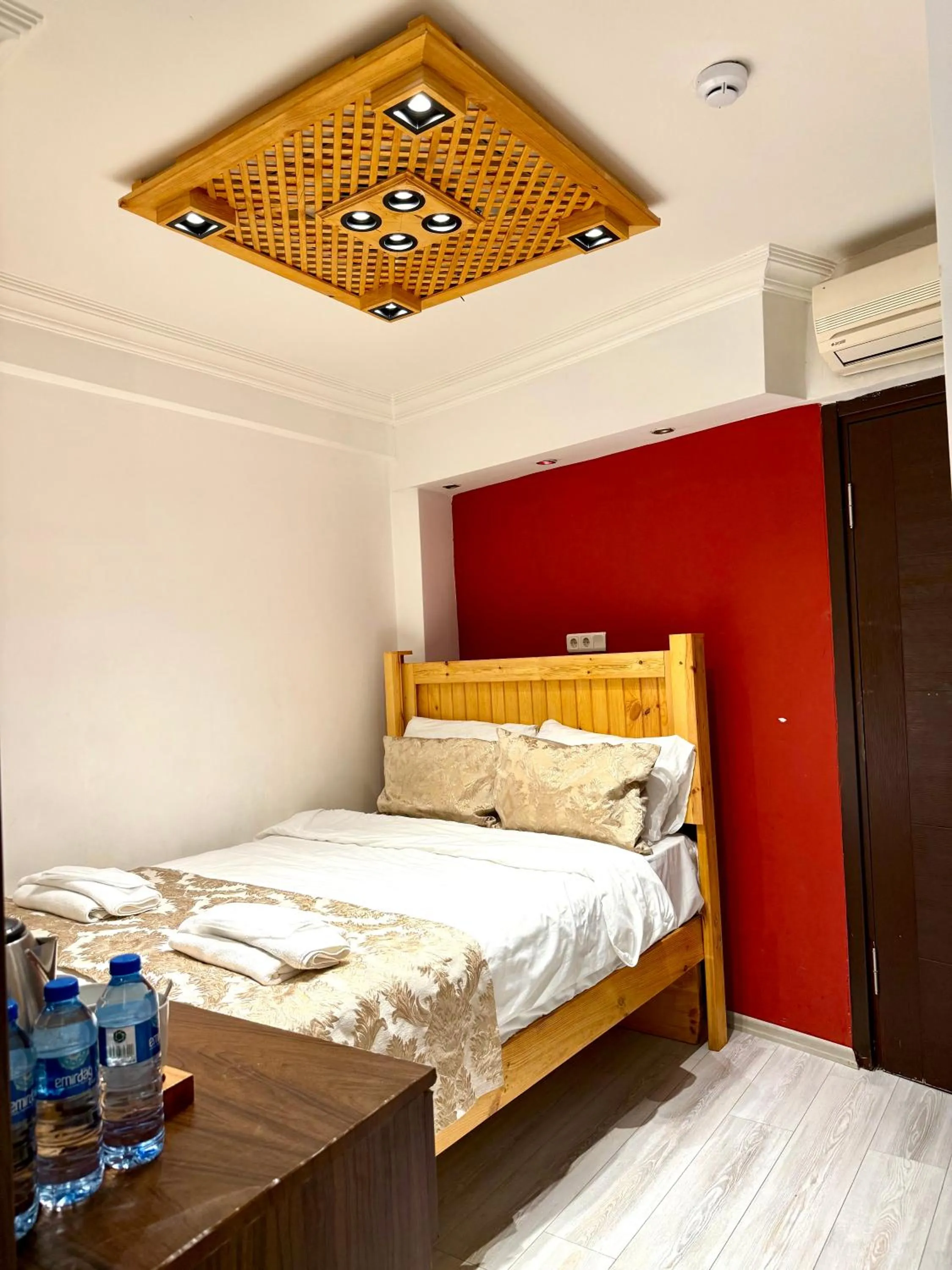 Bed in Magnificent Hotel