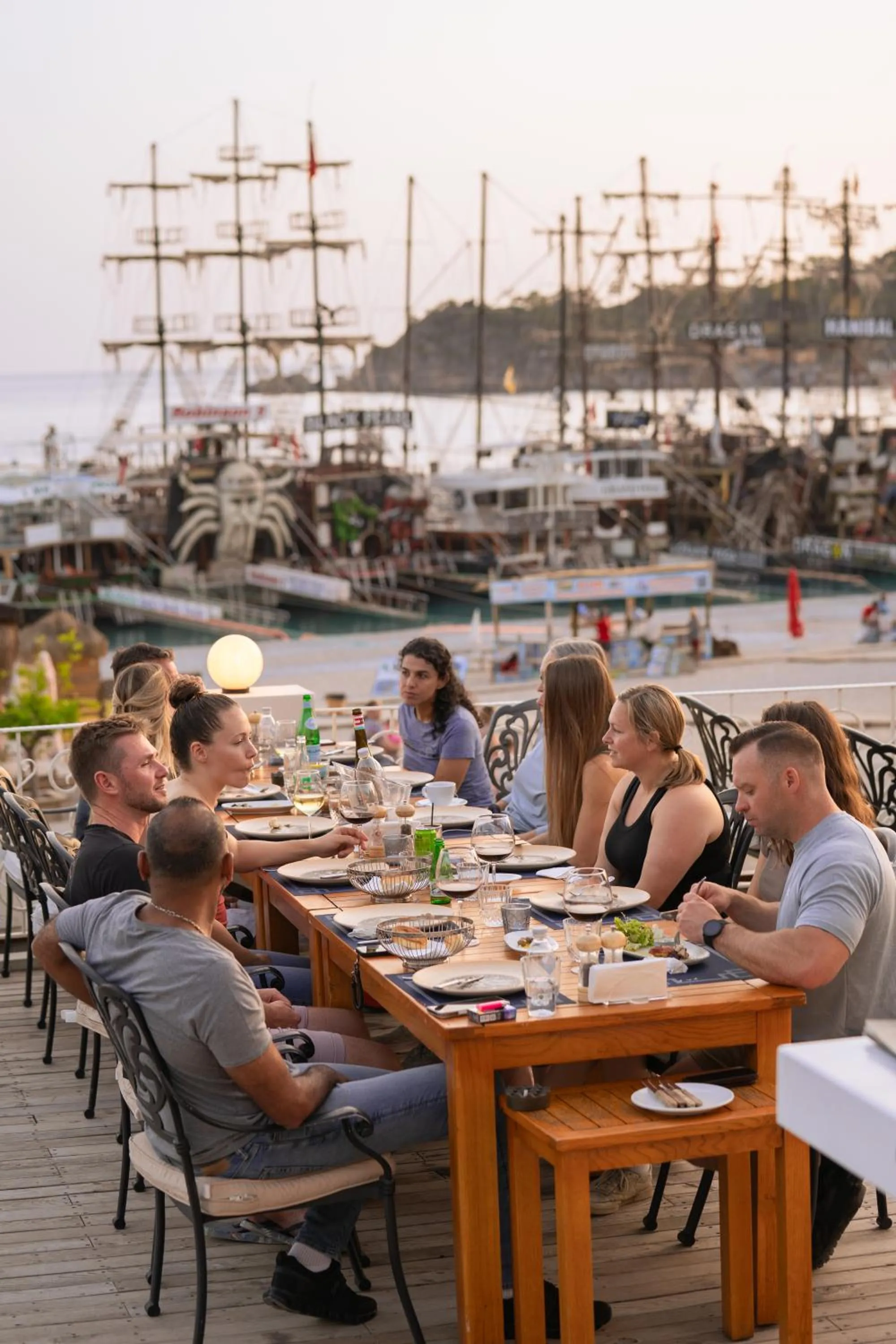 Restaurant/places to eat in Jade Residence