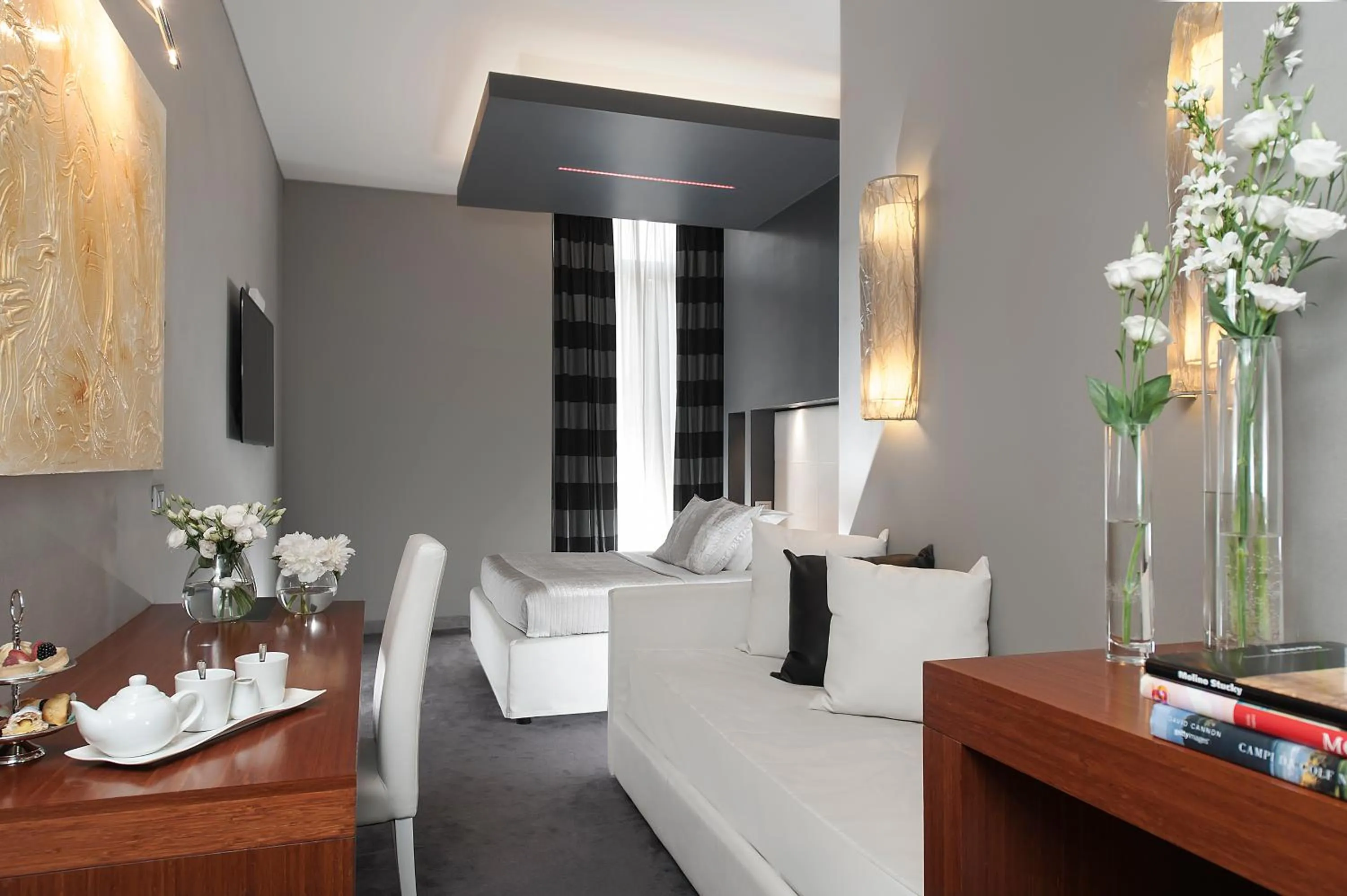 Photo of the whole room in Hotel Metropolis