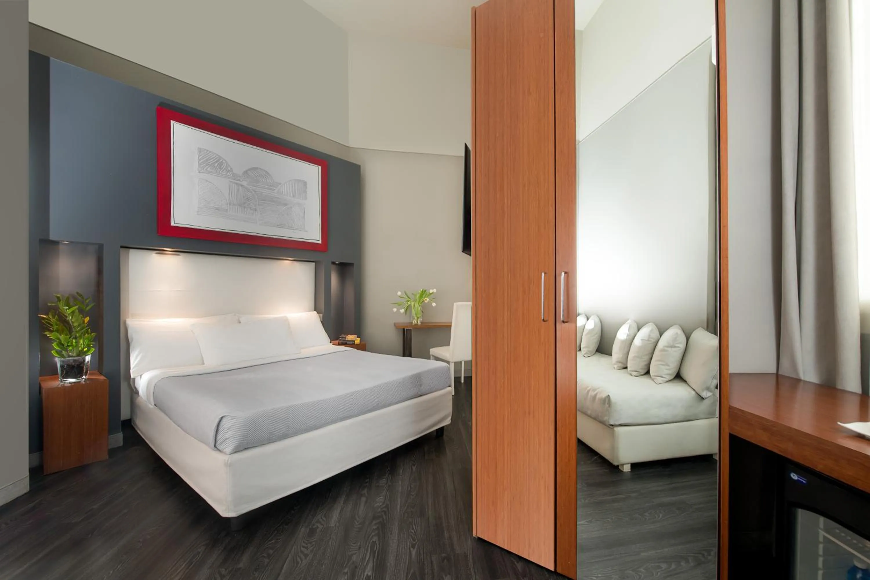 Photo of the whole room, Bed in Hotel Metropolis