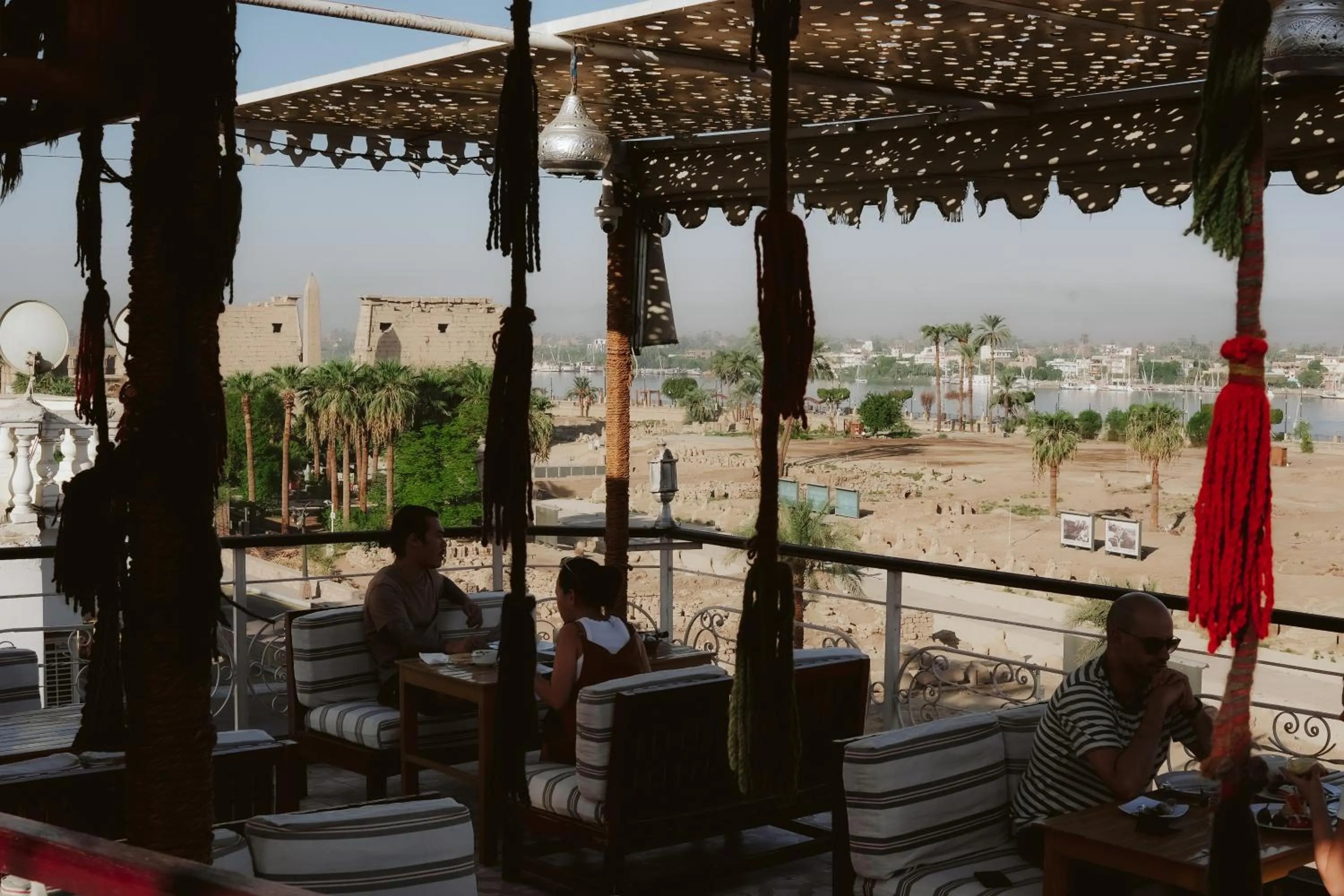 Restaurant/places to eat in Nefertiti Hotel Luxor