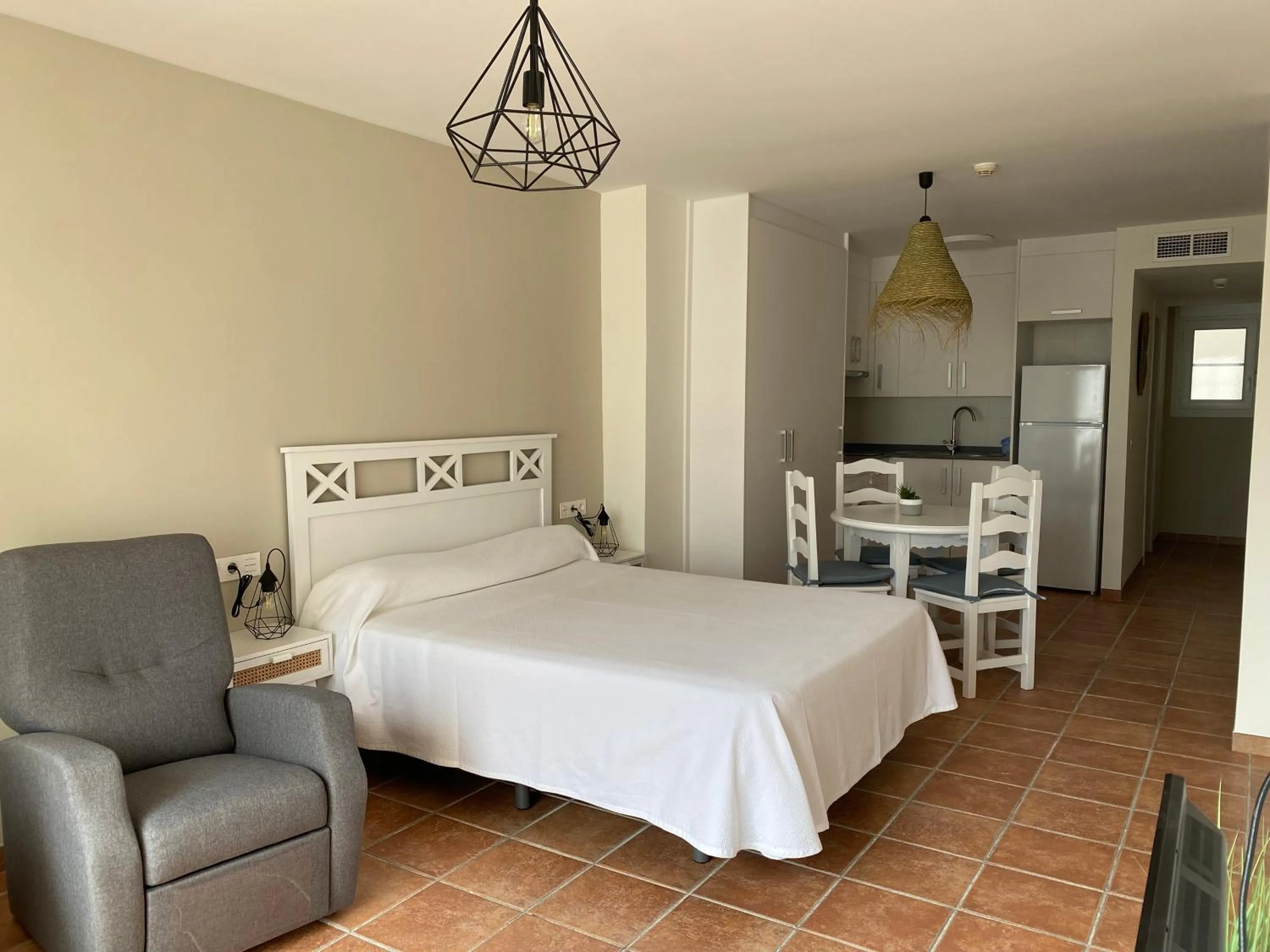 Bedroom, Bed in Apartahotel Vistamar San José