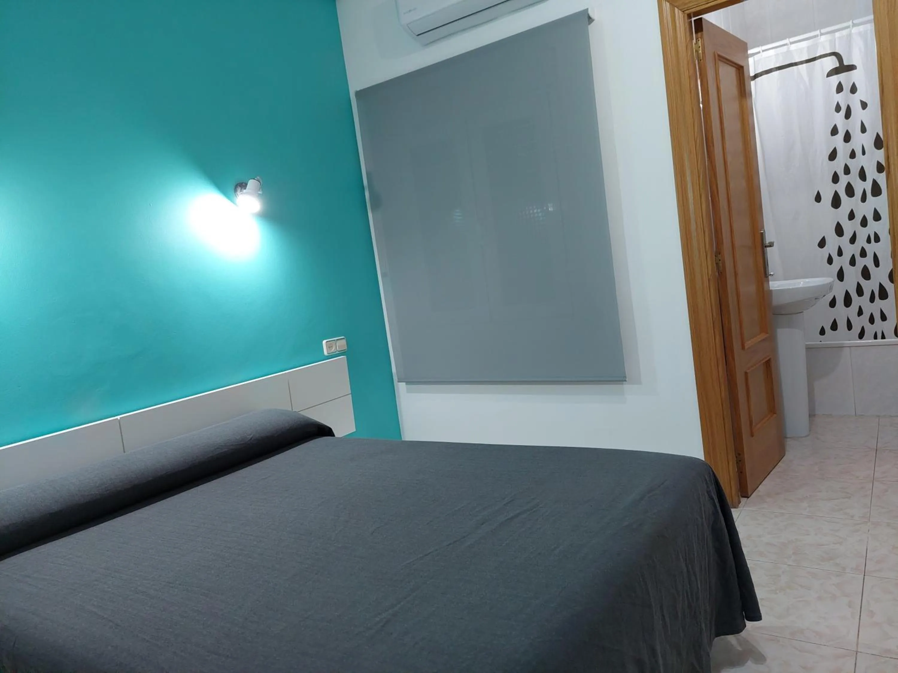 Bedroom, Bed in Hotel Cervantes