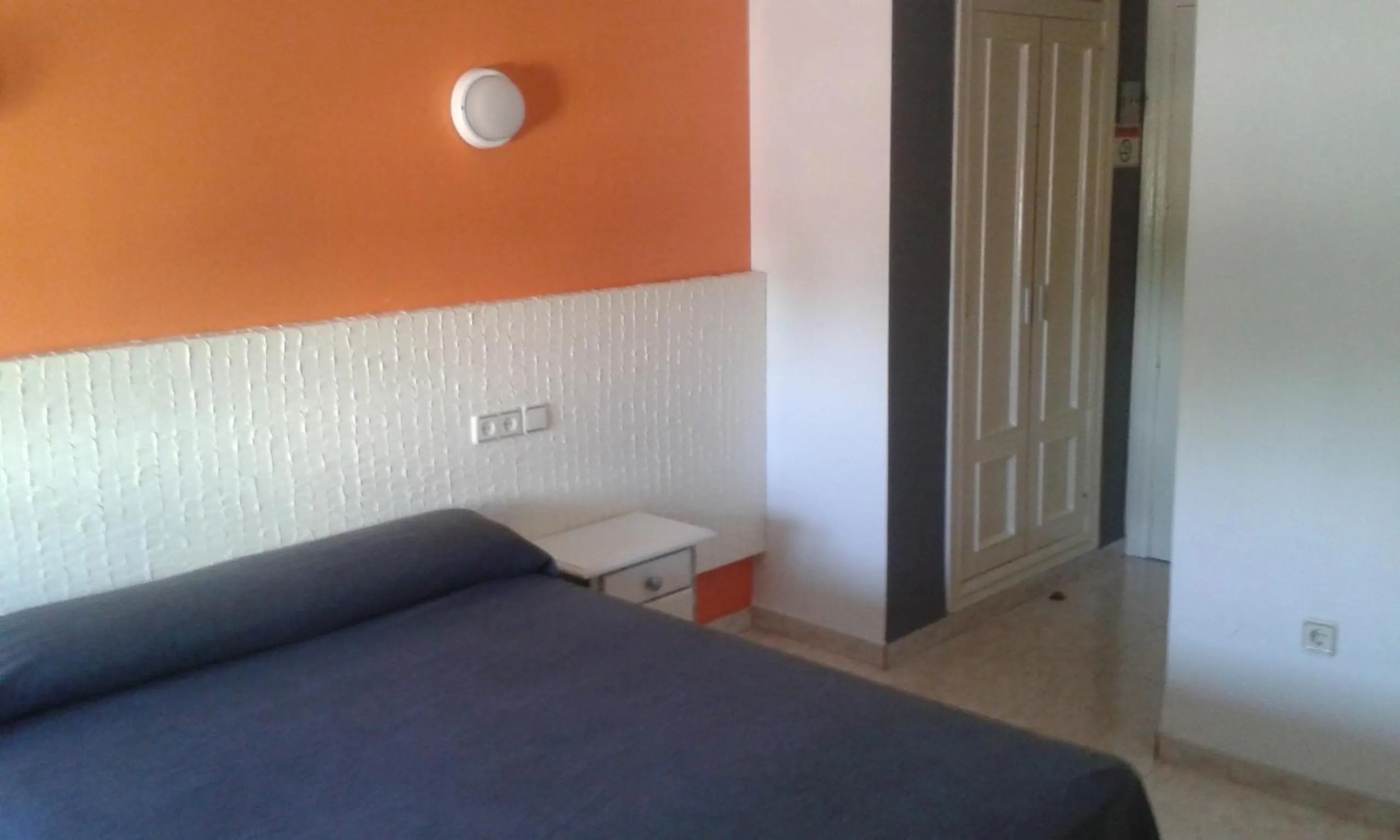 Bedroom, Bed in Hotel Cervantes